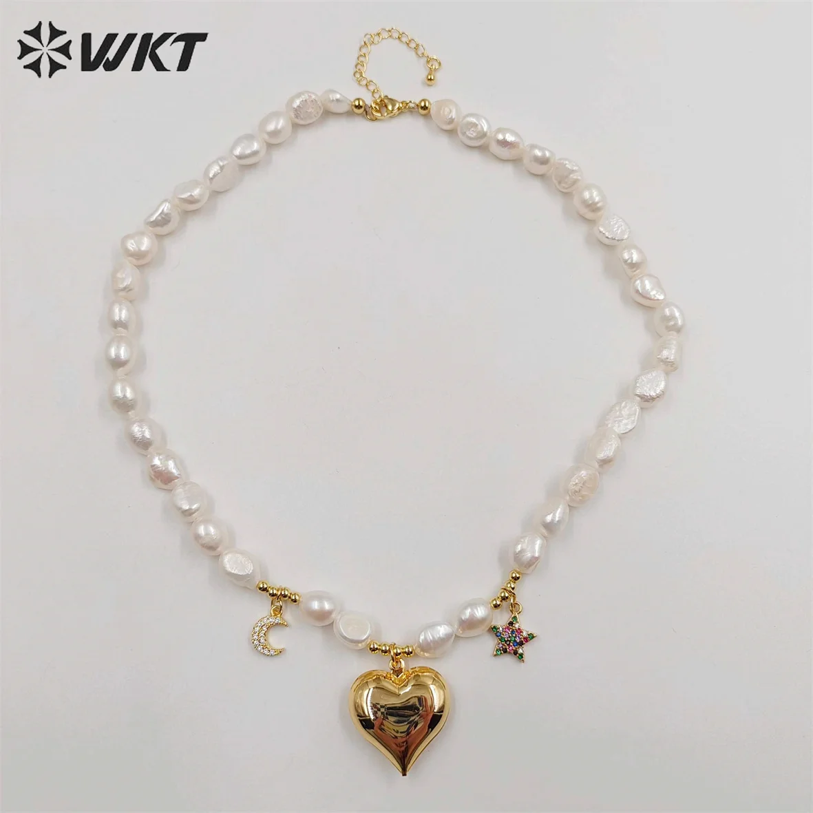 

WT-JN231 Wholesale Fashion Gold Hand Strand Freshwater Pearl Beads Necklace 16 Inch Long Choker Lovely Bear Heart Pendant