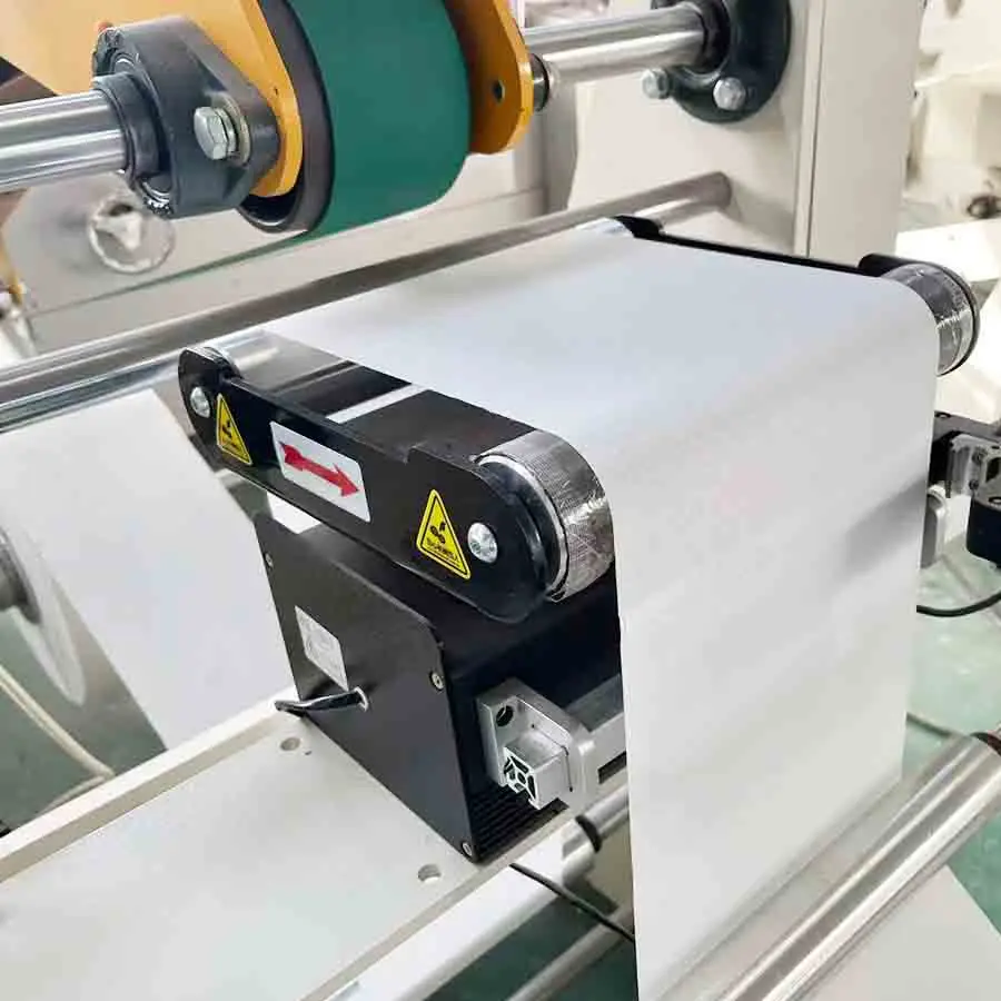 Hot Selling PLC Controlled Napkin Paper Machine With Bearing & Gearbox High Capacity 400-1000 Pcs/Min CE Certified