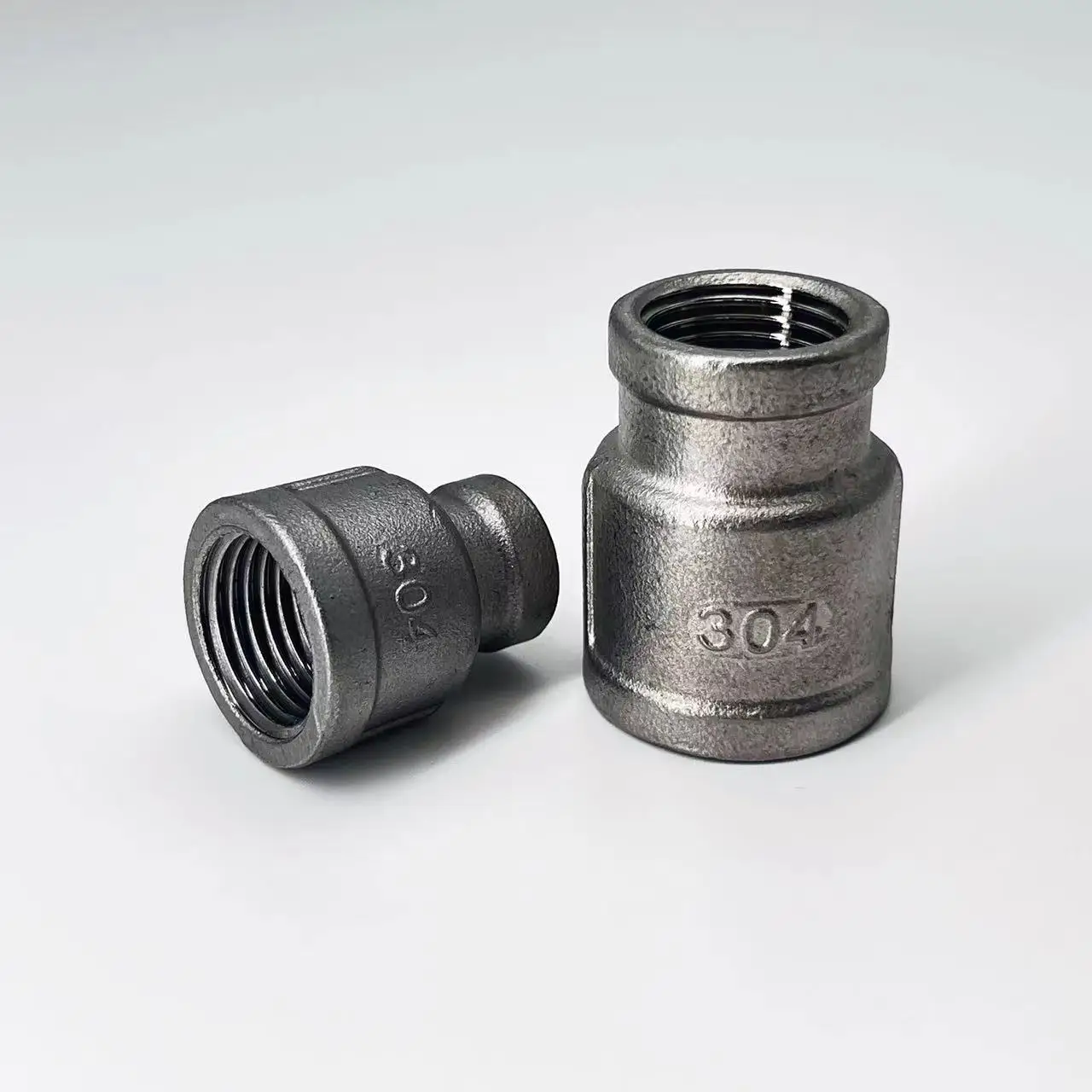 

1-1/4" 1"304 Stainless Steel 150LB Reducing Socket F-F FemaleThread Water/Gas/Oil Pipe Fitting