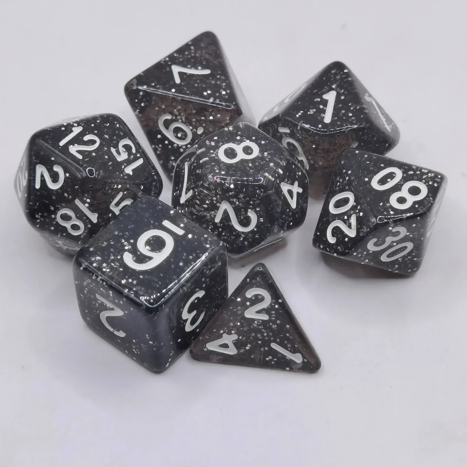 

Набор прозрачных блестящих многогранных кубиков D4 D6 D8 D10 D12 D20 для DND TRPG RPG Настольные настольные игры Вечерние развлекательные принадлежности