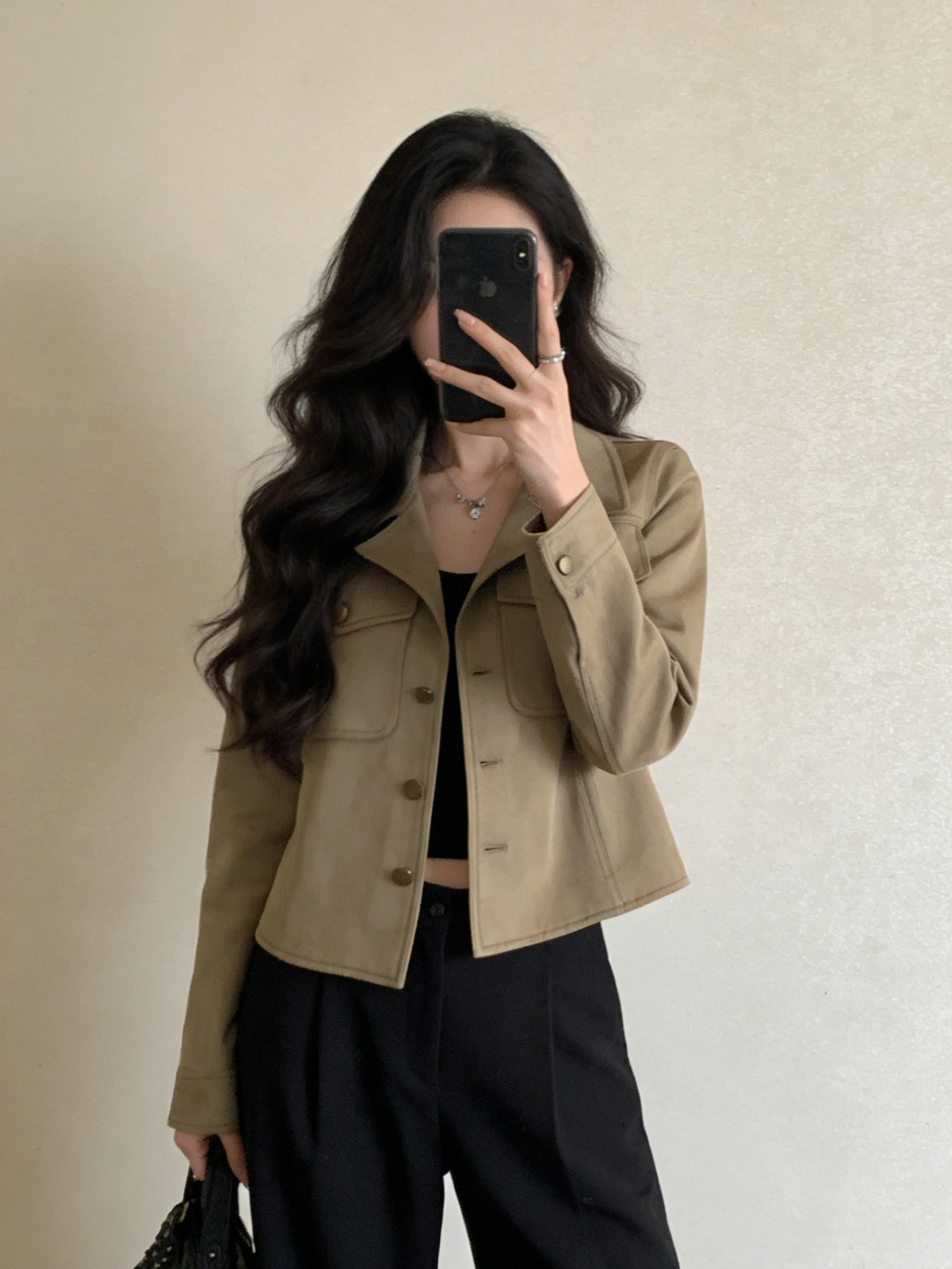 

Ретро-куртка из замши цвета хаки в корейском стиле для женщин, весна 2026, новая модель, маленький размер, премиум-класс, для повседневной носки, верхняя одежда