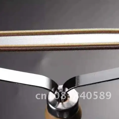 

1Pcs Hair Remover for Pets Removes Hair from Bed, Sofa, and Clothes. Manual Hair Trimmer Scraper Does Not Damage Clothing.