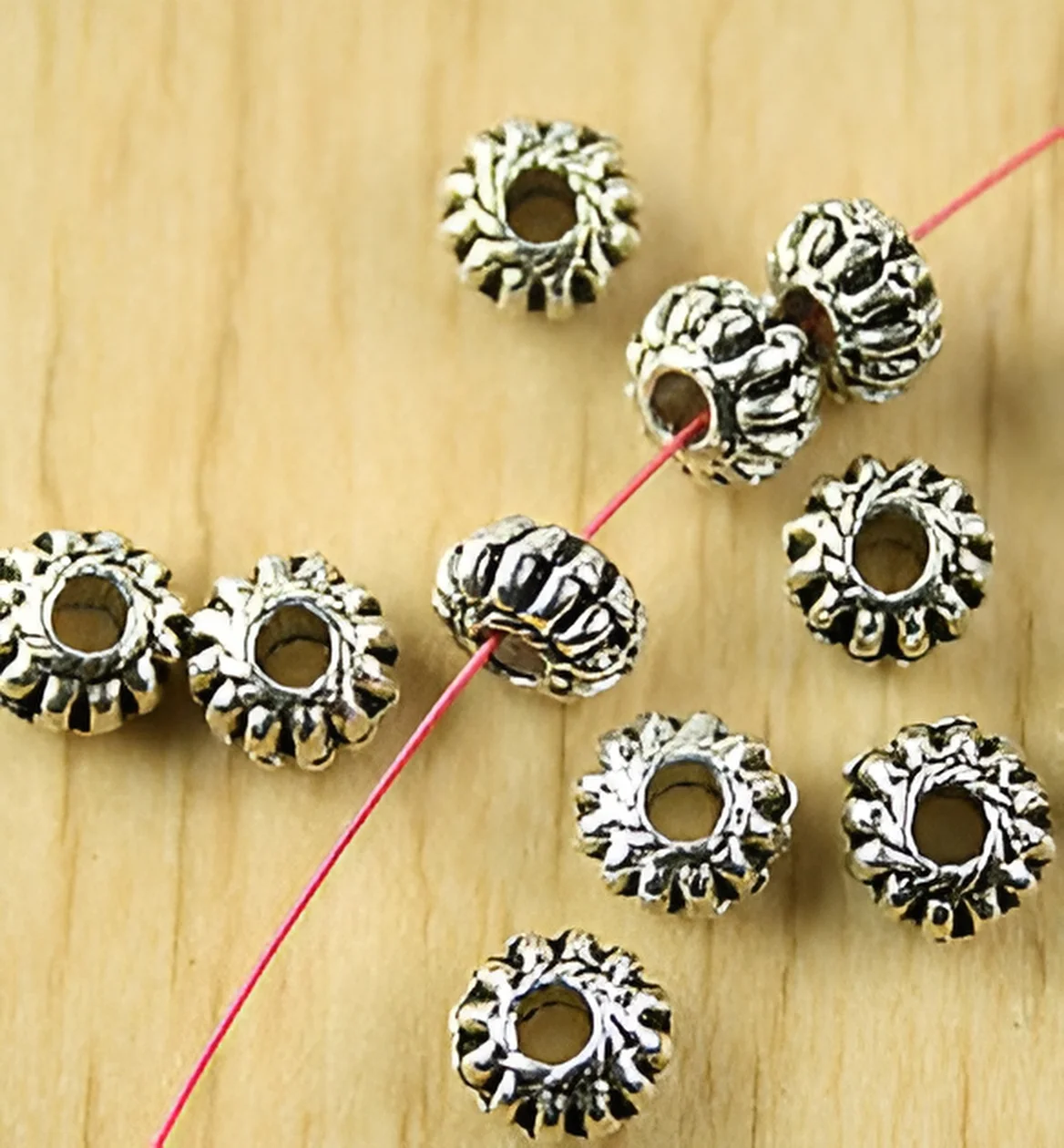 

50pcs 6.6x4.1mm Alloy matel tibetan silver round spacer beads HWH1665