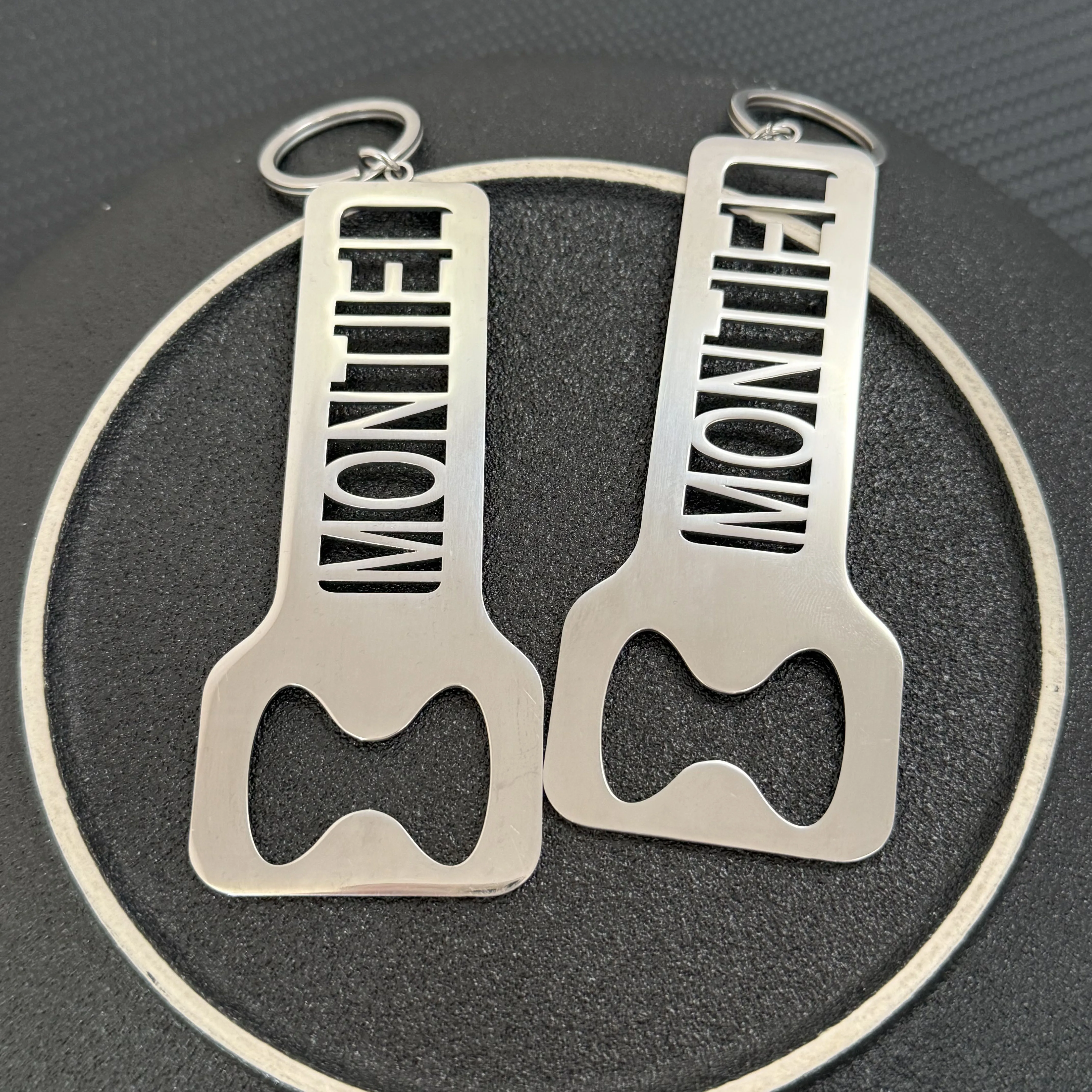 فتاحات الزجاجات المخصصة شعار المنتجات المفاتيح Personalisiert الفولاذ المقاوم للصدأ نقش اسم المجوهرات مناسبة صديقها الأب هدية #5