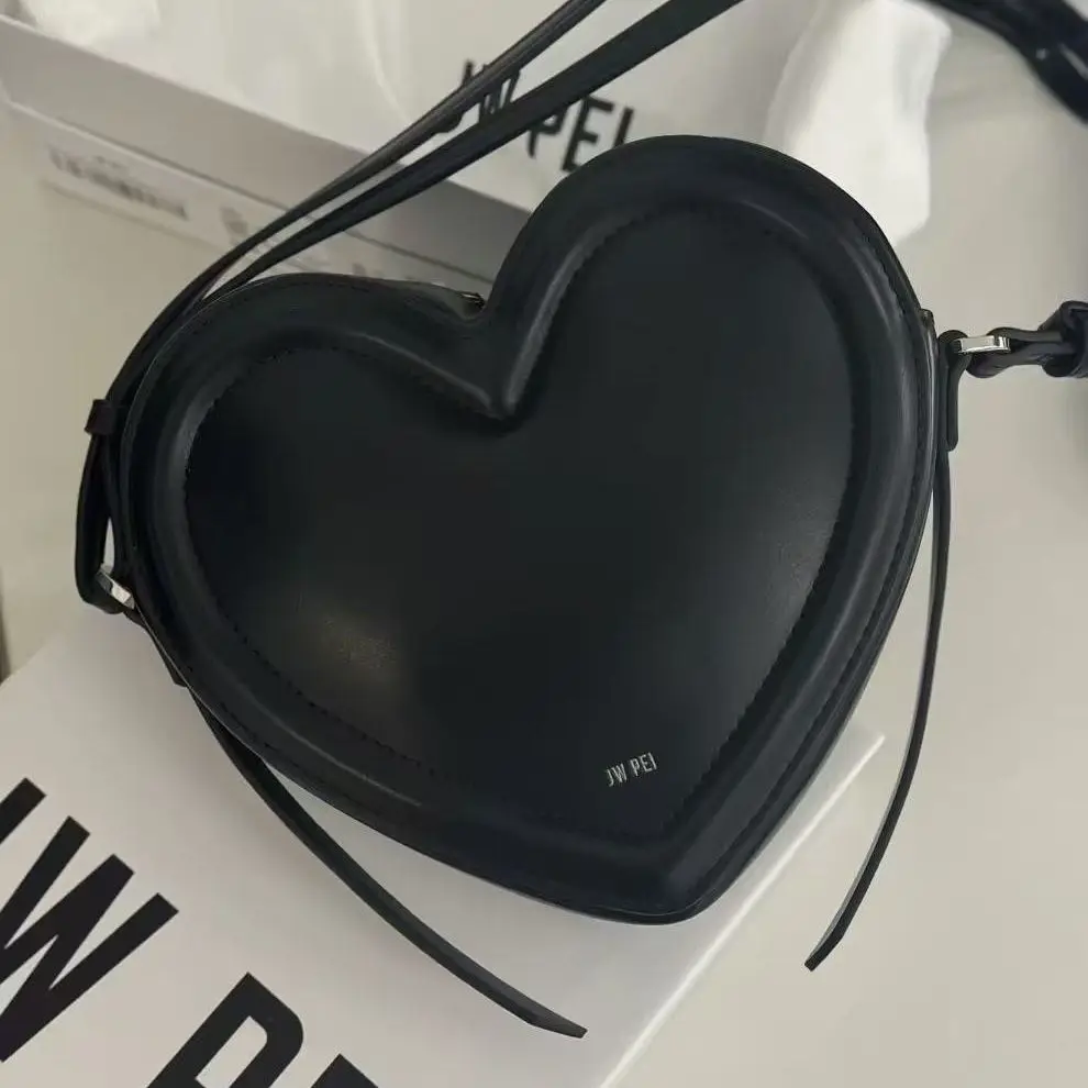 JWPEI heart-shaped crossbody bag, sweet and cool three-dimensional love bag, single shoulder crossbody women's bag
