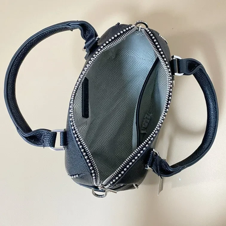 2025 نوفو zv هاوت كوتياليتي Y2K ليتشي نوير كيس أن باندولير إن كوير نساء كيس بحر كيس مزخرف