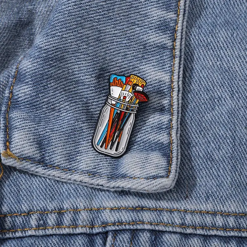 Paint Brushes In Cl…