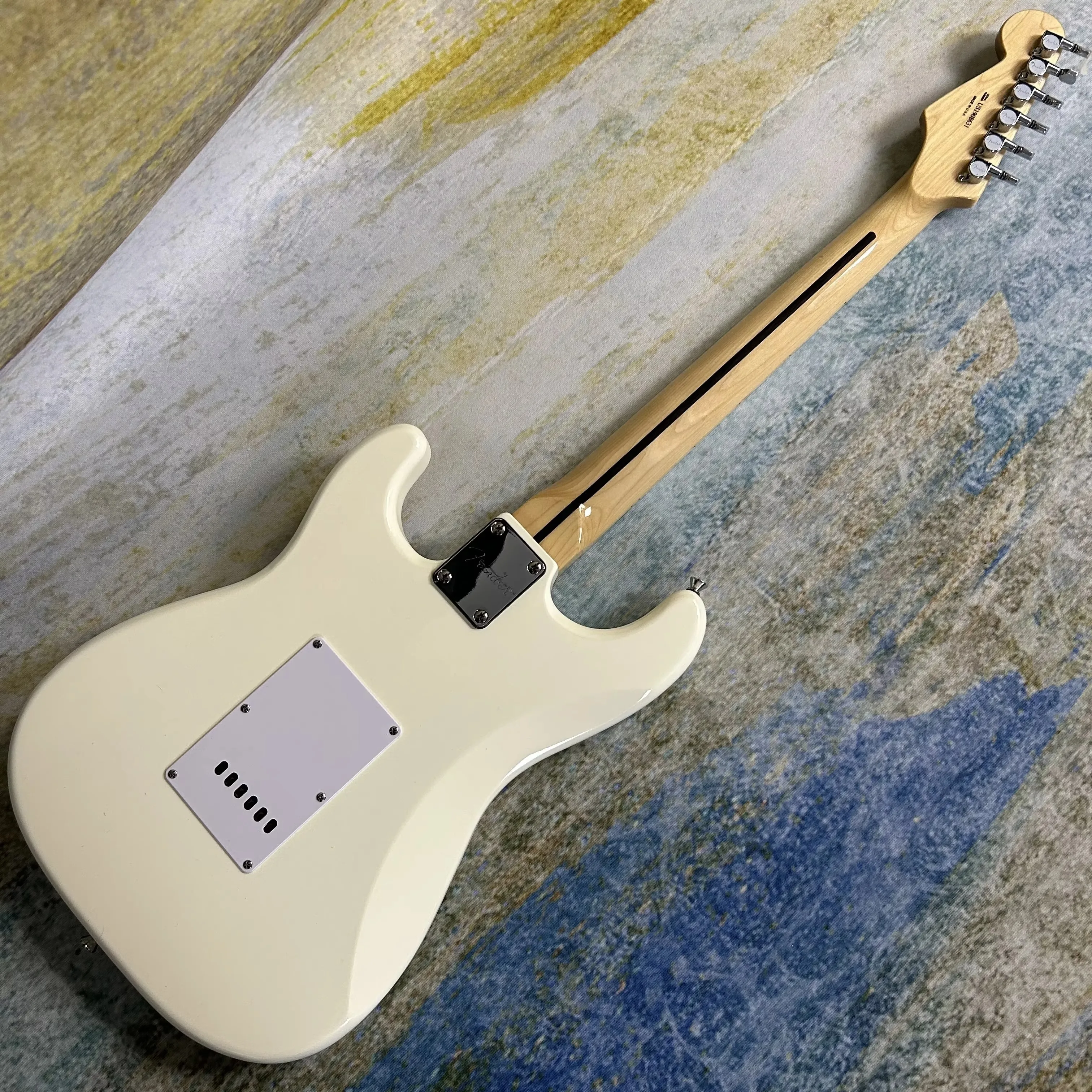 Gleeson High Quality Electric Guitar Creamy Body Maple Neck and Fingerboard Chrome Hardwareoard High Quality Free Shipping