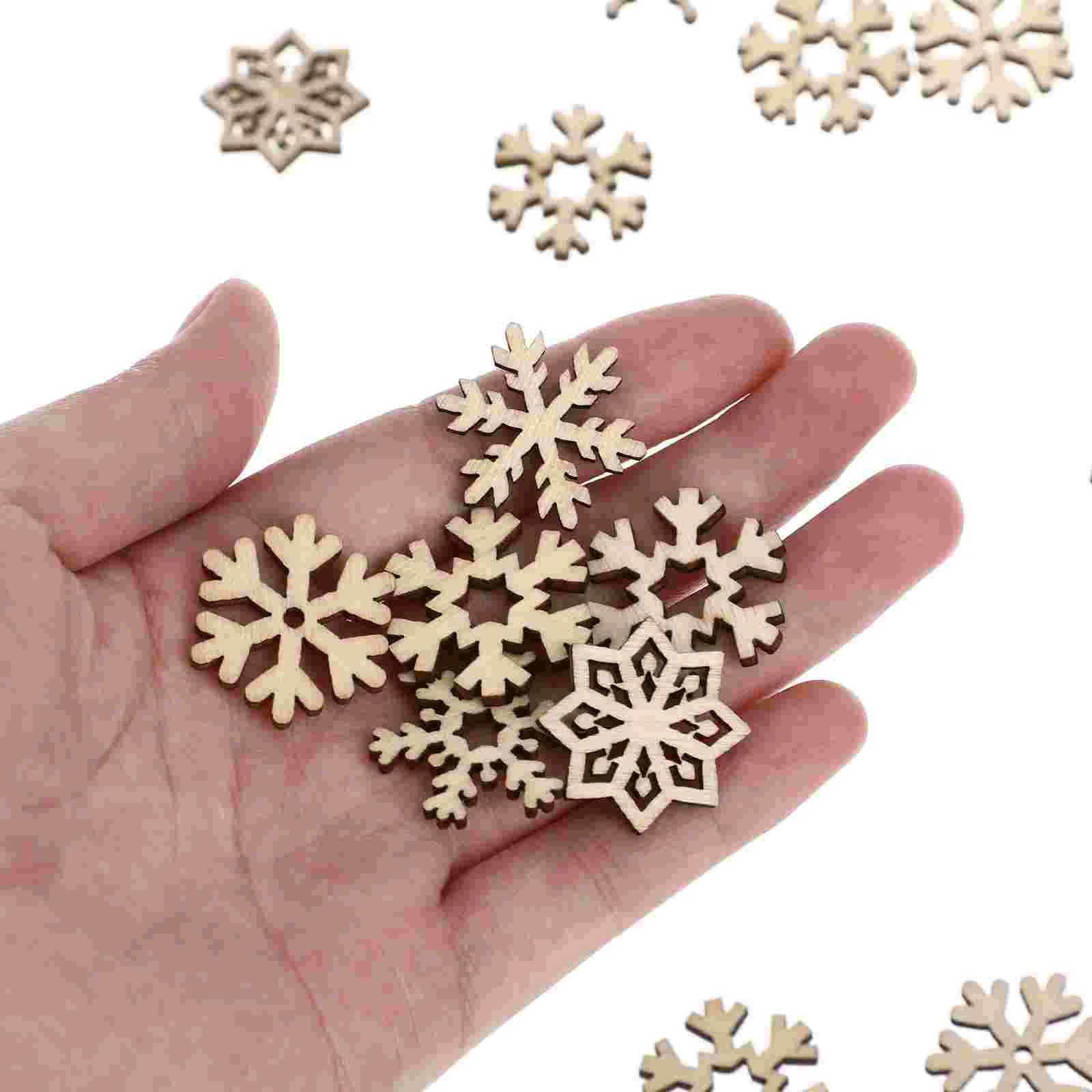 50 Pcs Wooden Snowflakes DIY Christmas Ornaments Tree Party Accessories Bamboo Crafts Projects