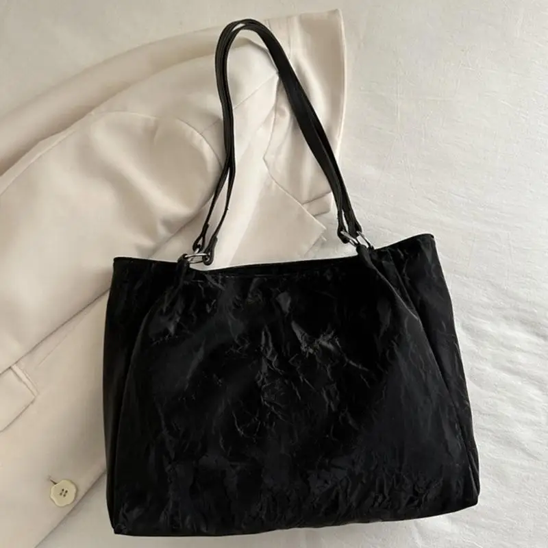 

652F PU Leather Armpit Bag for Women Handbag Autumn Winter Commuting Bag Large Capacity Shoulder Bag Butterfly Underarm Bag