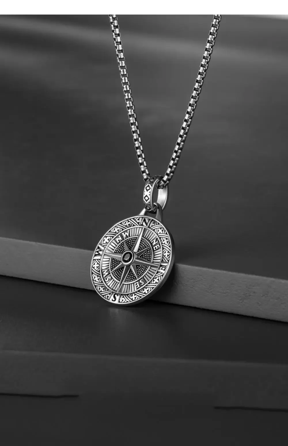 Versatile Retro compass pointer pendant summer men's hip-hop long necklace accessories jewelry