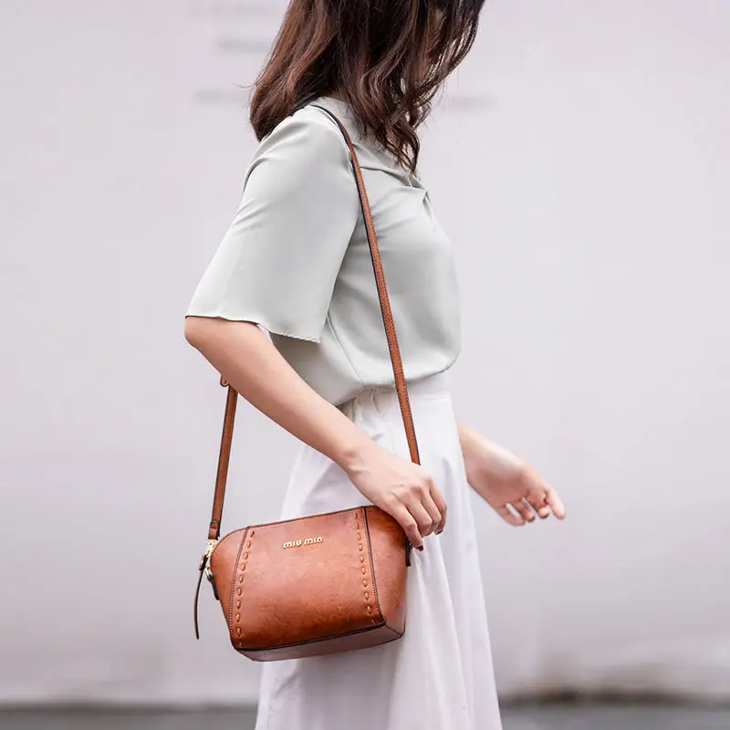 Small Bag for Women 2023 New Fashion All-Match Shoulder Messenger Bag Advanced Texture Shell Bag Retro