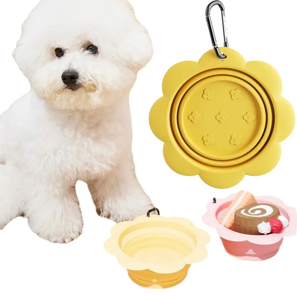 

BPA Free Collapsible Dog Bowl Flower Shape Portable Folding Silicone Dish Easy To Clean with Carabiner Dog Food Container