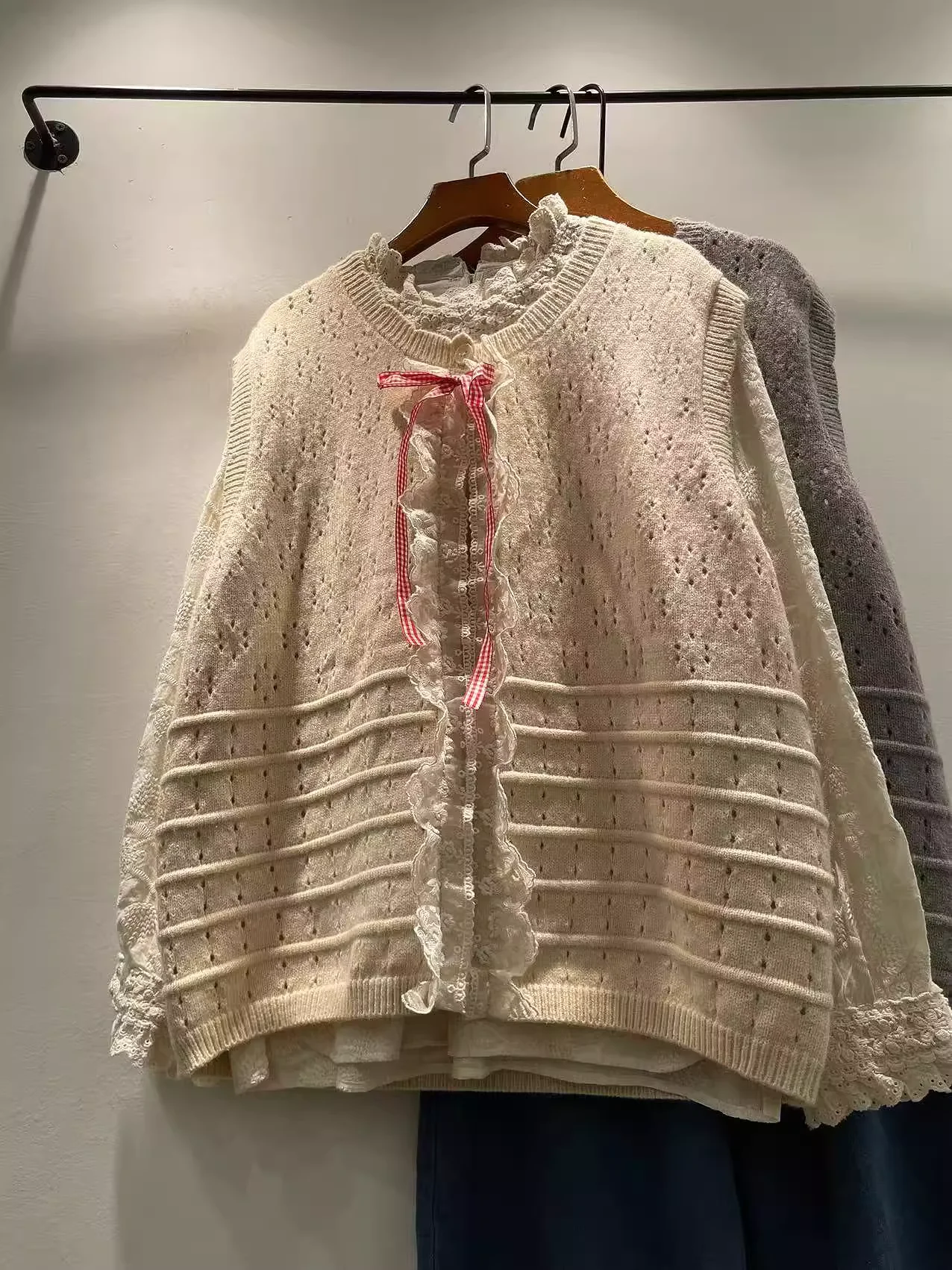 Fall Clothes Bust 112cm Mori Girl Autumn Japan Style Beige Gray Lace Patchwork Sweater Vest for Women Sweet Sleeveless Cardigan