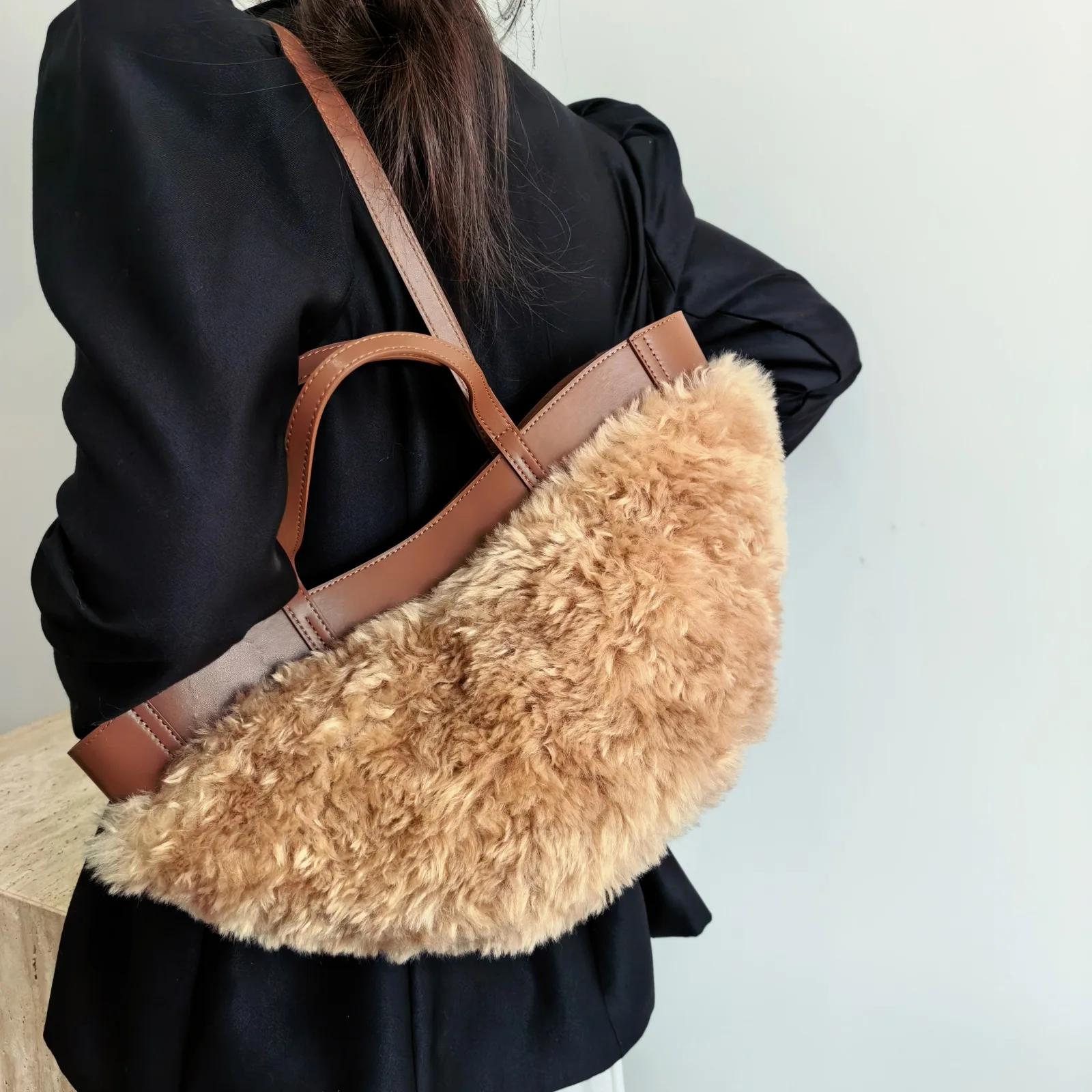 French Plush Splicing Pu Shoulder Bag Autumn/Winter New Simple Casual Fashion Versatile Women's Large Capacity Handbag