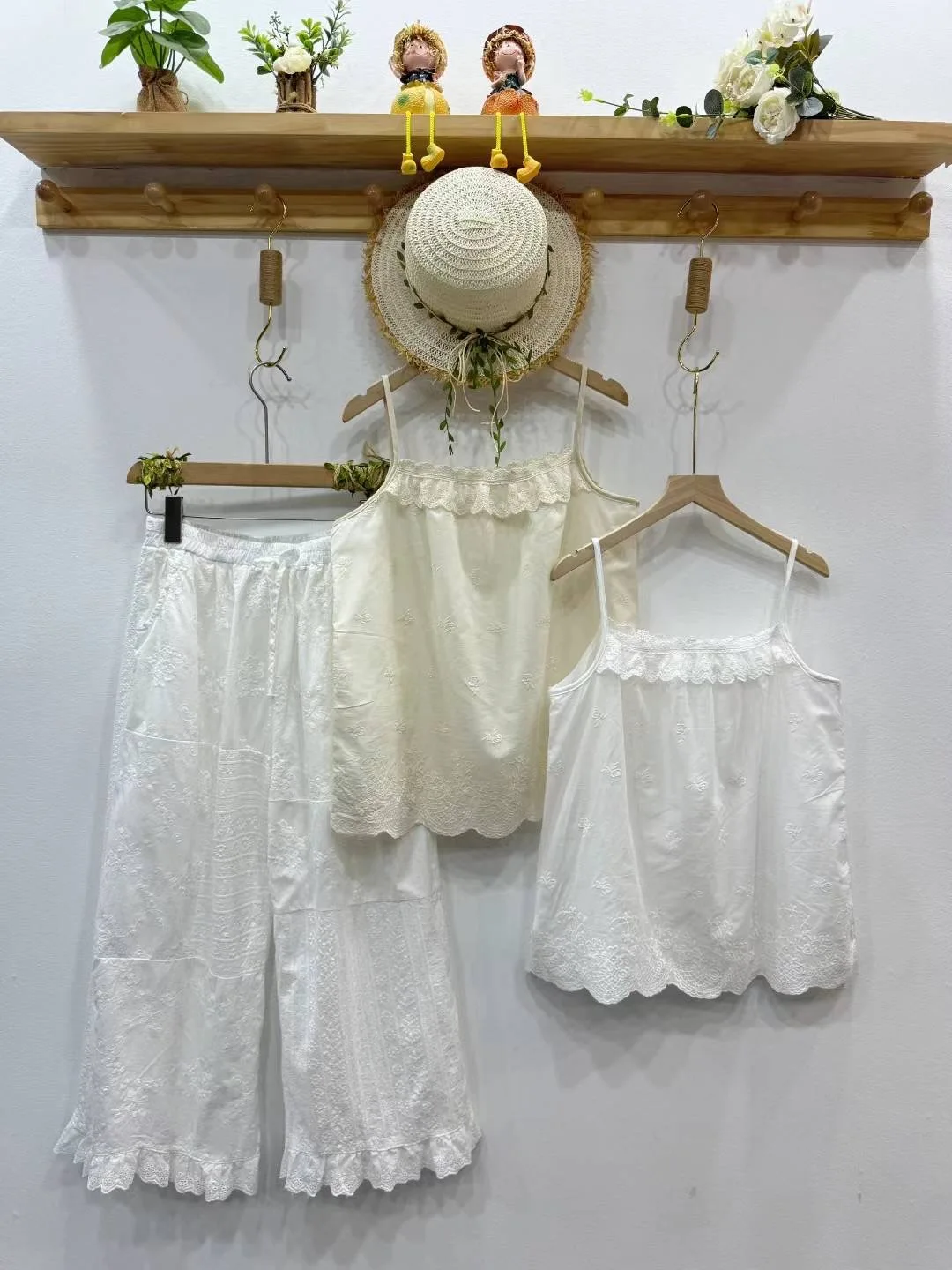 سترة قطنية صيفية جديدة لعام 2025 ، كشكشة مطرزة بدون أكمام للنساء ، قميص داخلي داخلي لتخفيض العمر من Mori Girl T57376CC #5