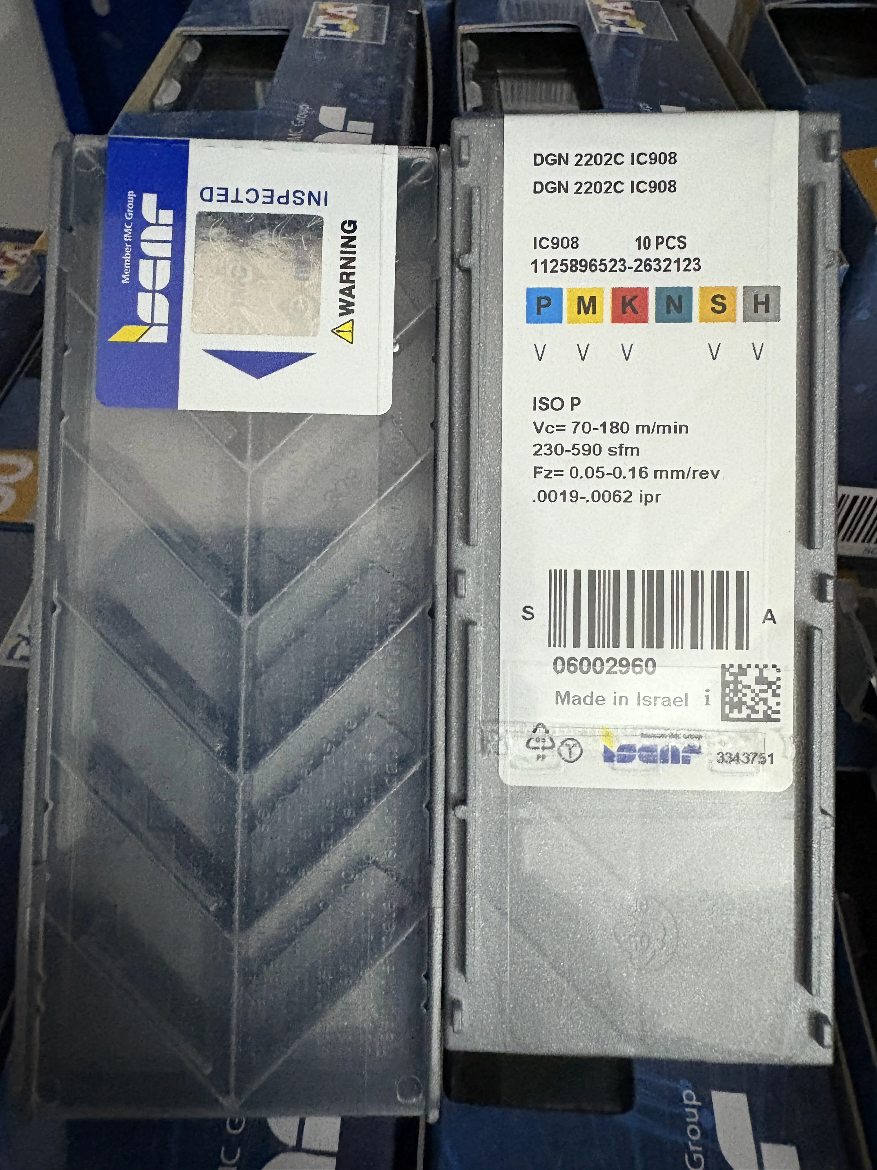 

Hard alloy cutting blades DGN2202C IC908