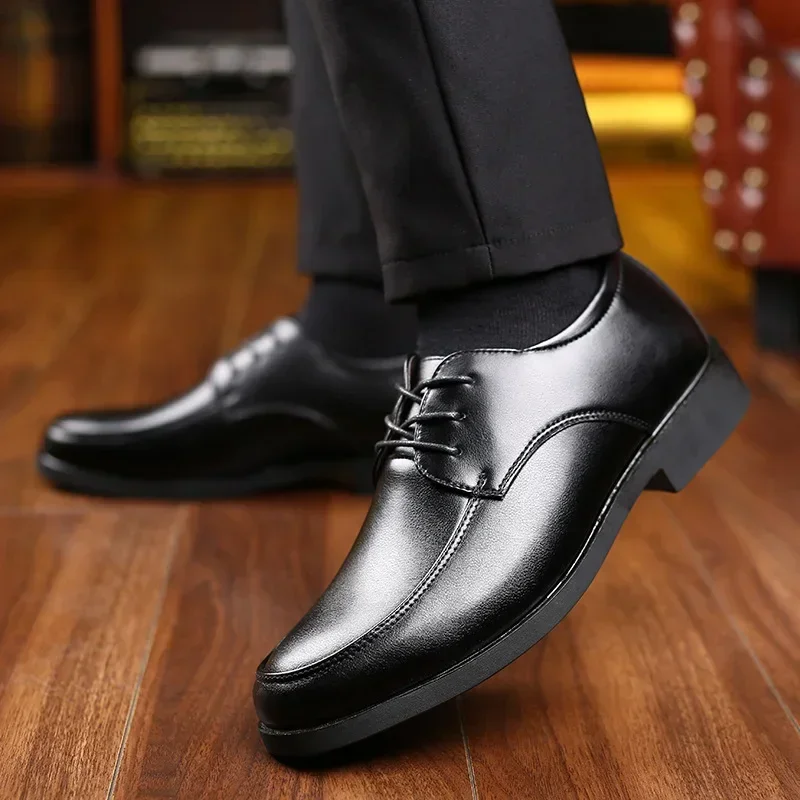 Zapatos planos informales de cuero para hombre, calzado de vestir transpirable para negocios, Trabajo, Oficina, conducción, zapatillas cómodas, zapatos sociales masculinos