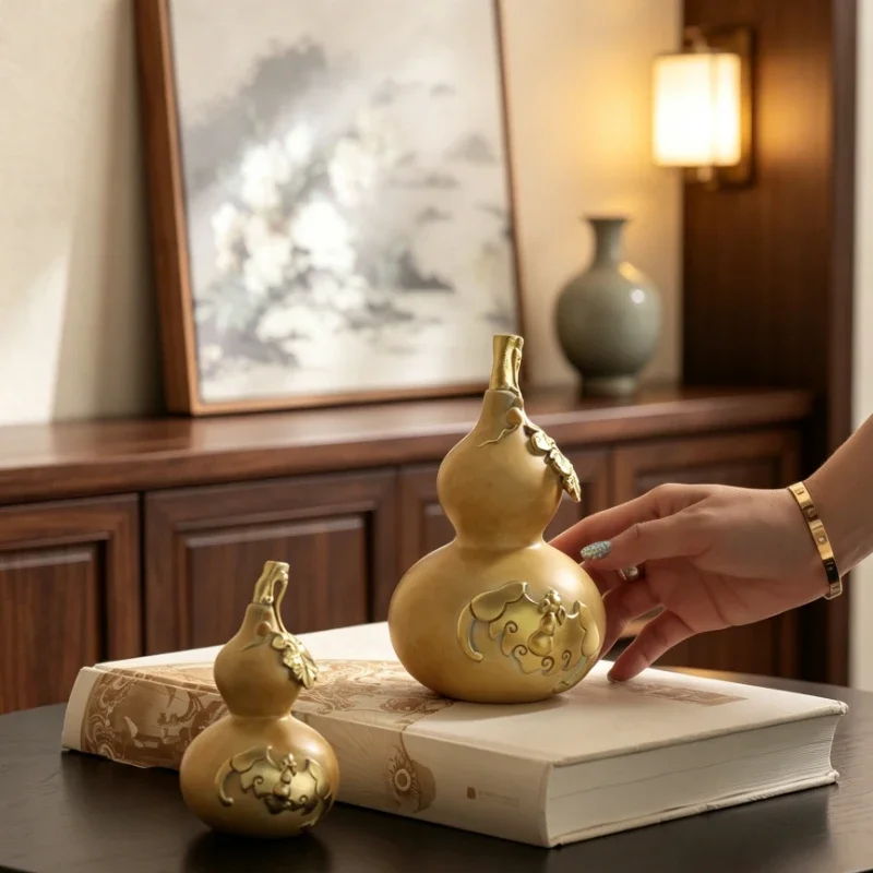 Brass Gourd Ornament Chinese Style Decor Desktop Calabash Statue Home Entryway Good Luck Fortune Collectible Decoration