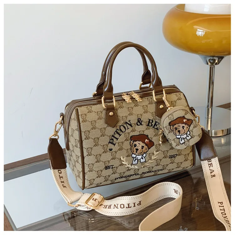 

2025 New Cartoon Bear Canvas Bag - Jacquard Embroidered, Fashionable High-Texture, Portable for Daily Commute