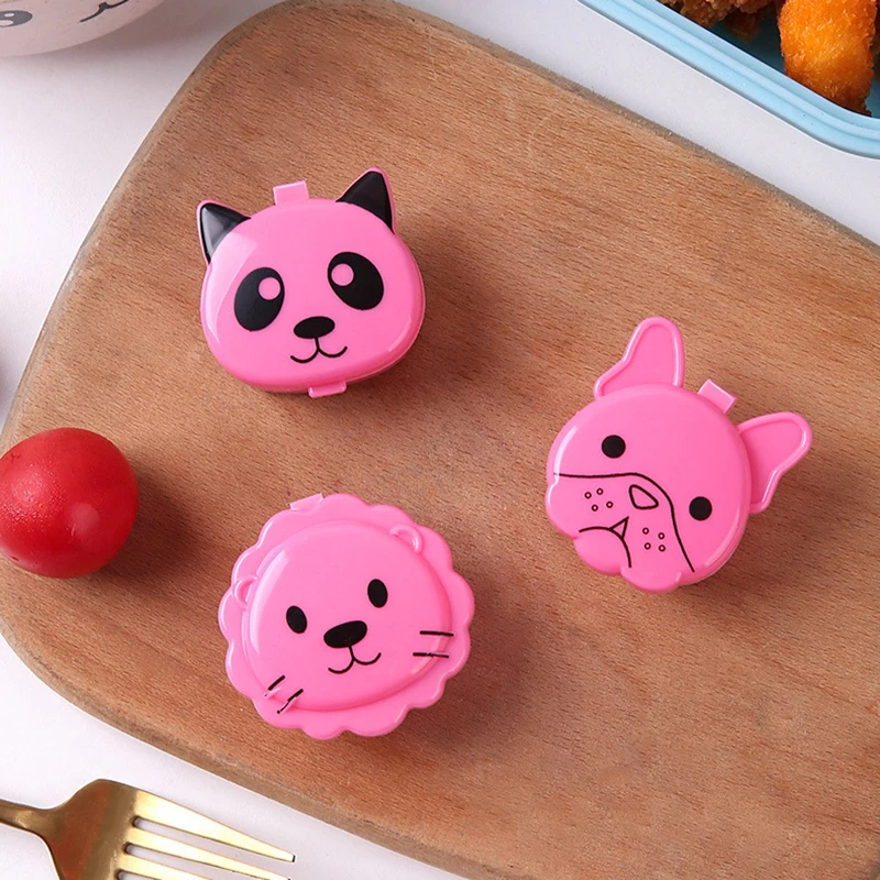 3Pcs Cartoon Sauce Bottle Mini Bento Box Portable Refillable Soy Sauce Box Tomato Salad Sauce Container Bento Box Accessories