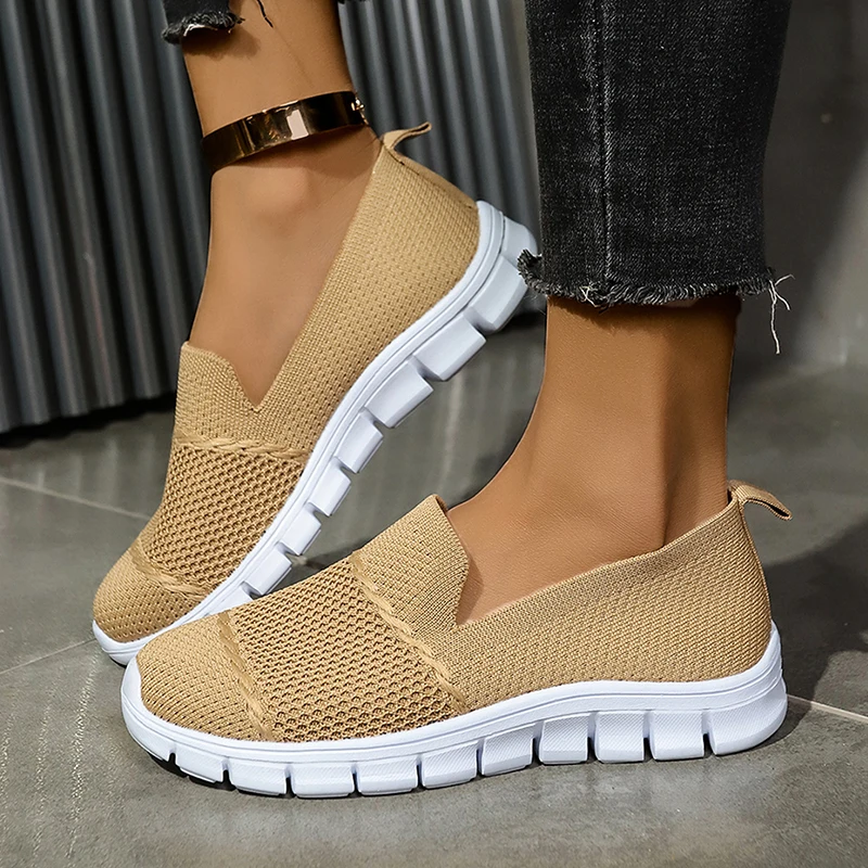 

Lightweight Knitting Casual Sneakers Women Plus Size 36-43 Breathable Mesh Flats Woman Slip On Soft Sole Walking Shoes Ladies