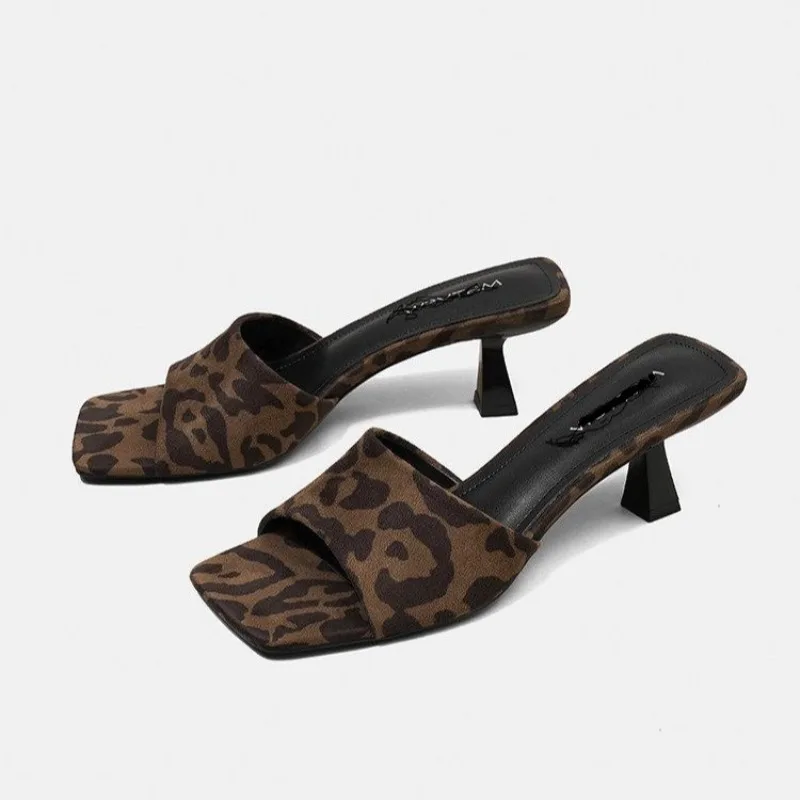 New Women's Slippers Leopard Mid Heels Shoes Fashion Heeled Sandals Elegant Beach Walking Flip Flops New Comfort Mujer Slides
