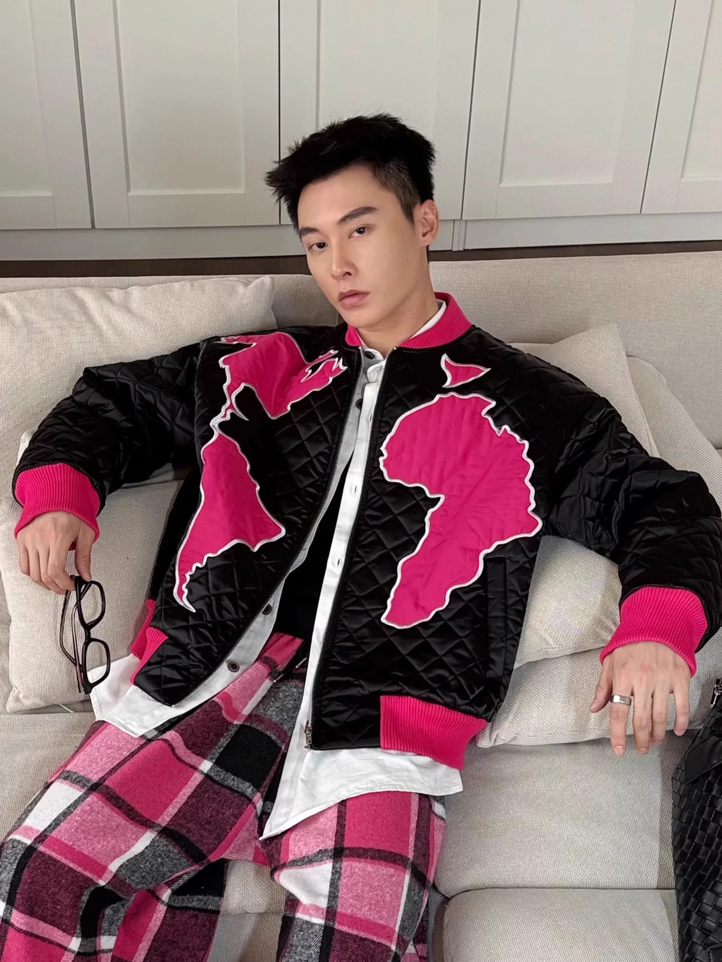 الرجال 2025 الخريف موضة جديدة سترات للعبة البيسبول سترات الذكور النمط الأمريكي مطبوعة فضفاضة الراحة الجولة الرقبة اللون مطابقة القمم #3