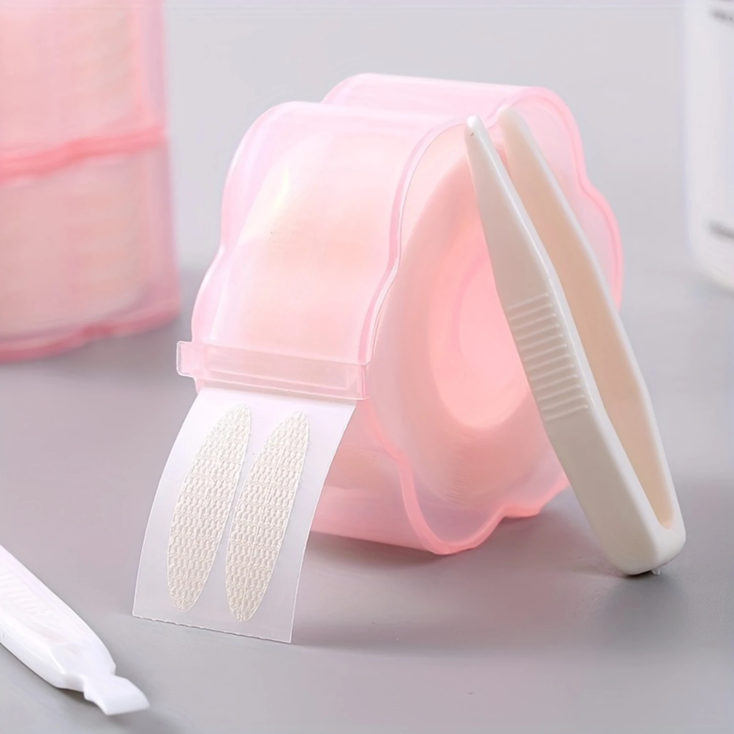 Double Eyelid Tape Stickers, 1 Roll with Application Tool for Natural-Looking Double Eyelids, Breathable Lace Lift Strips - Make