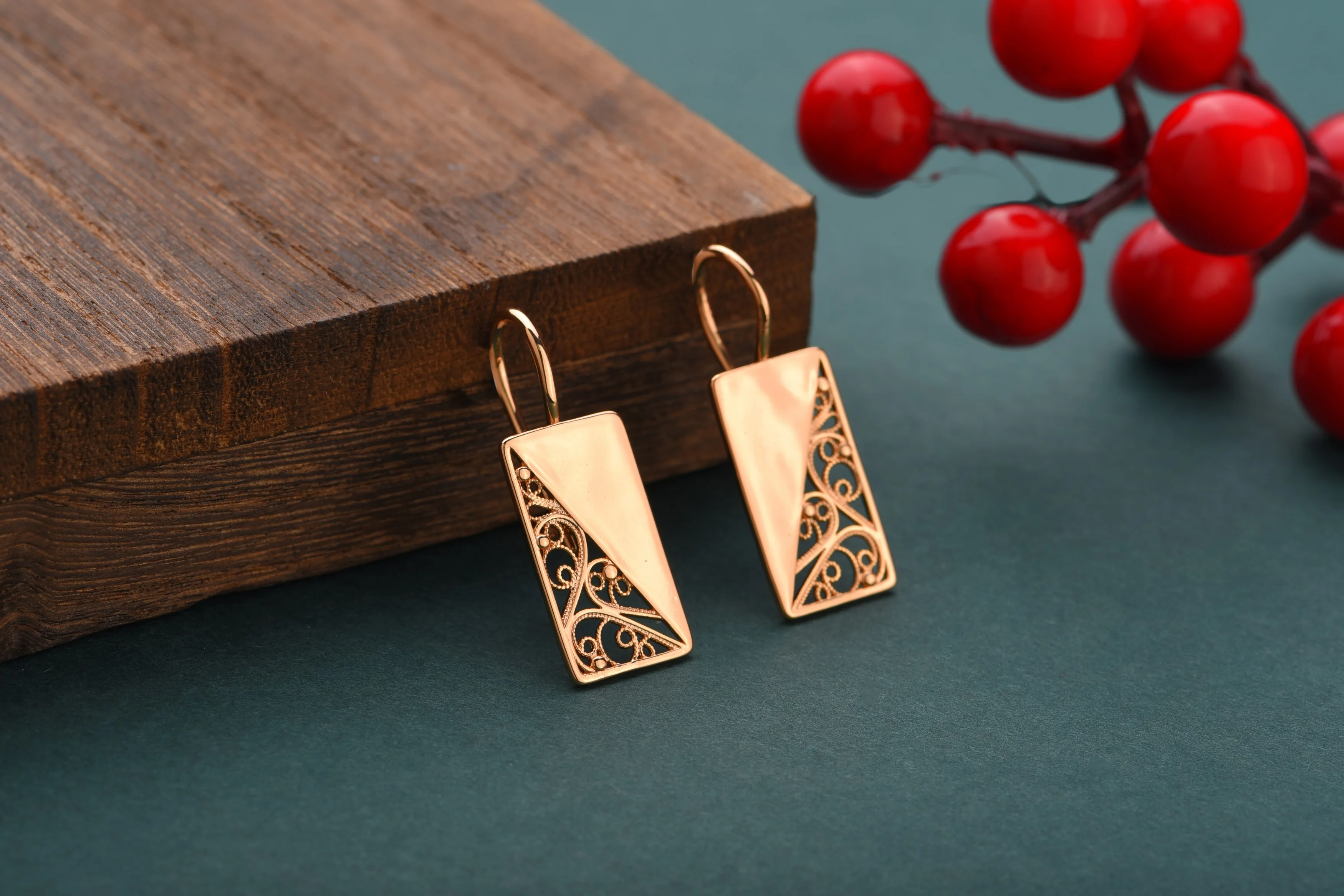 Hot Fashion Hollow Tree Shaped Glossy Simple Square Dangle 585 Rose Gold Earrings Women High Quality Daily Jewelry