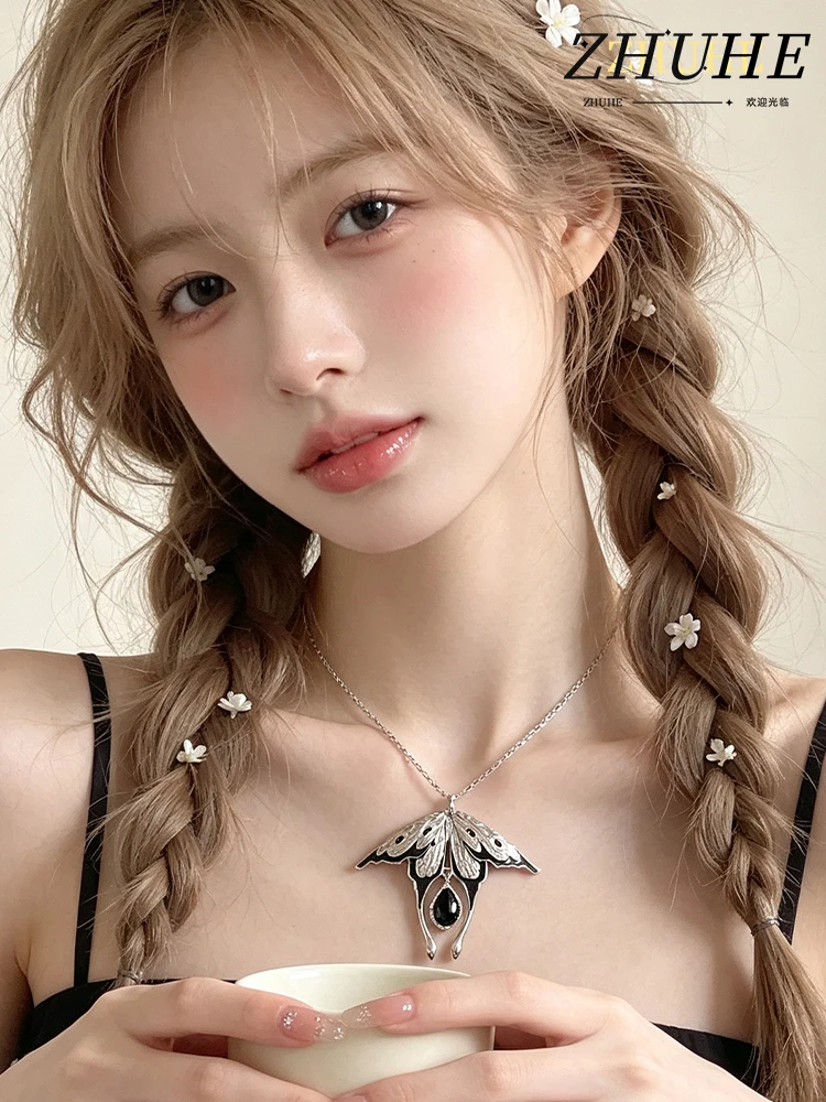 Unisex Gothic Moth Drop Stone Necklace Jewelry Accessories Copper Alloy Material For Female Male Dark Style Wing Insect Charm Ne