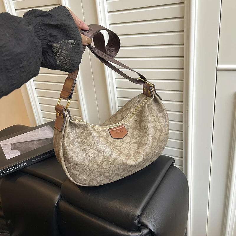 Tas Komuter Desain Logo Huruf Trendi Kulit Elegan Klasik Untuk Wanita Warna Solid Kapasitas Besar