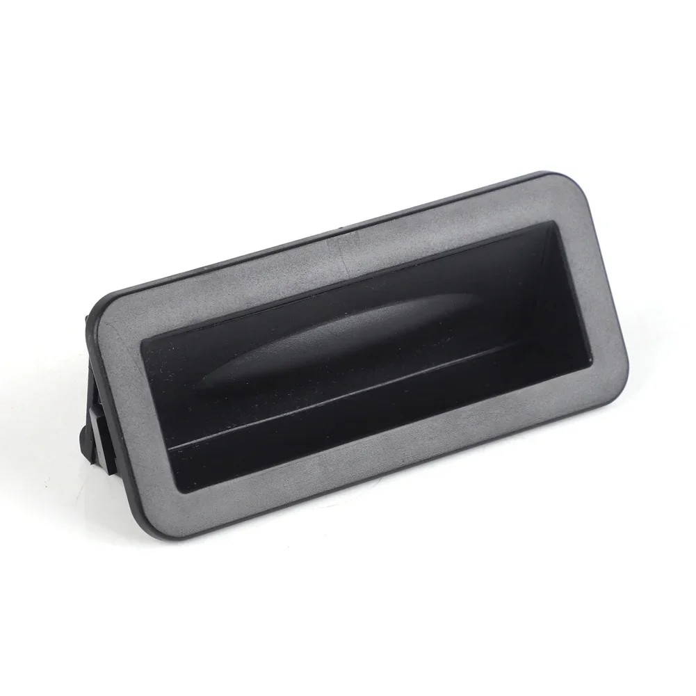 

Rear Boot Release Switch Button for Ford For Fiesta Focus Kuga S Max 1857333 1748915 Consistent with Factory Size