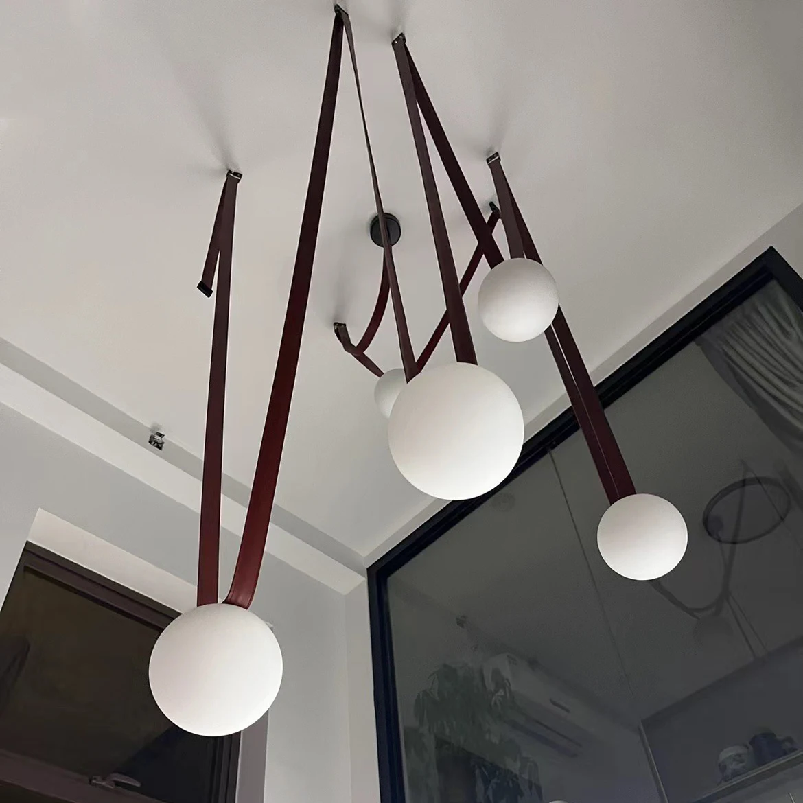 Modern Minimalist Light Luxury LED Chandelier 2024 Suspension Home Decor Home Appliance Independent Designer Belt Lustres