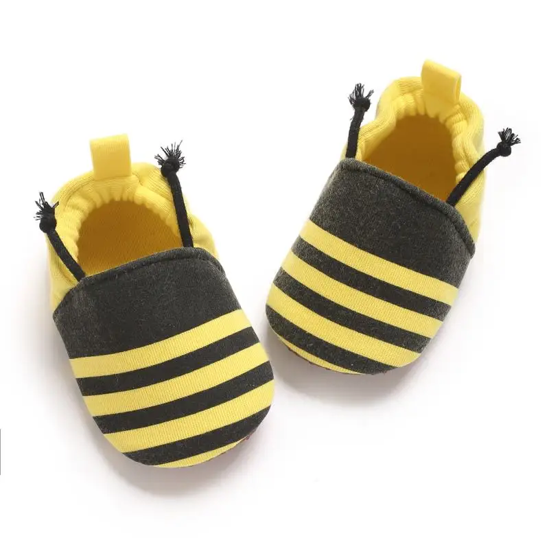 حذاء Baby First Walkers سهل الارتداء - حذاء للأطفال الصغار مصنوع من قماش ناعم مخطط باللونين الأسود والأصفر مع نعل داخلي مبطن، نعل غير قابل للانزلاق #5