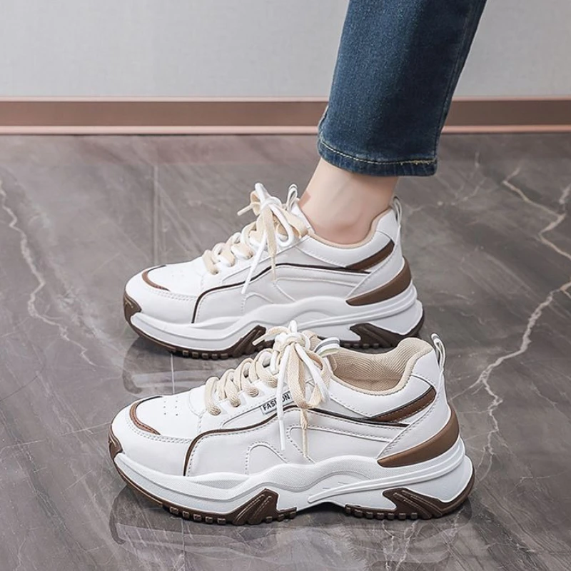 

​ Весенне-осенние женские корейские кроссовки на массивном каблуке, повседневная обувь на дышащей толстой подошве для студентов, модные кроссовки в стиле ретро ​