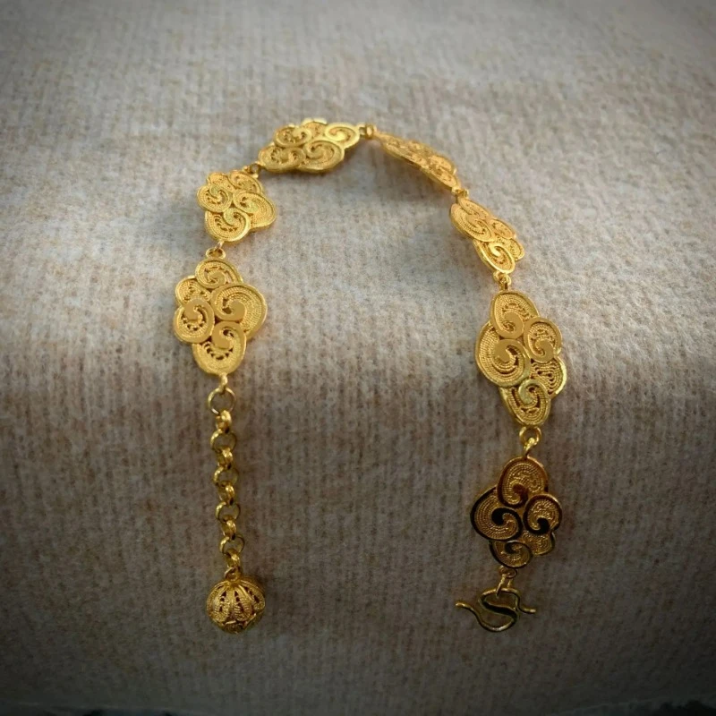 Chinese Ethnic Style 999 Pure Silver Traditional Craft Filigree Auspicious Cloud Bracelet for Women Jewelry Party Wedding Gift