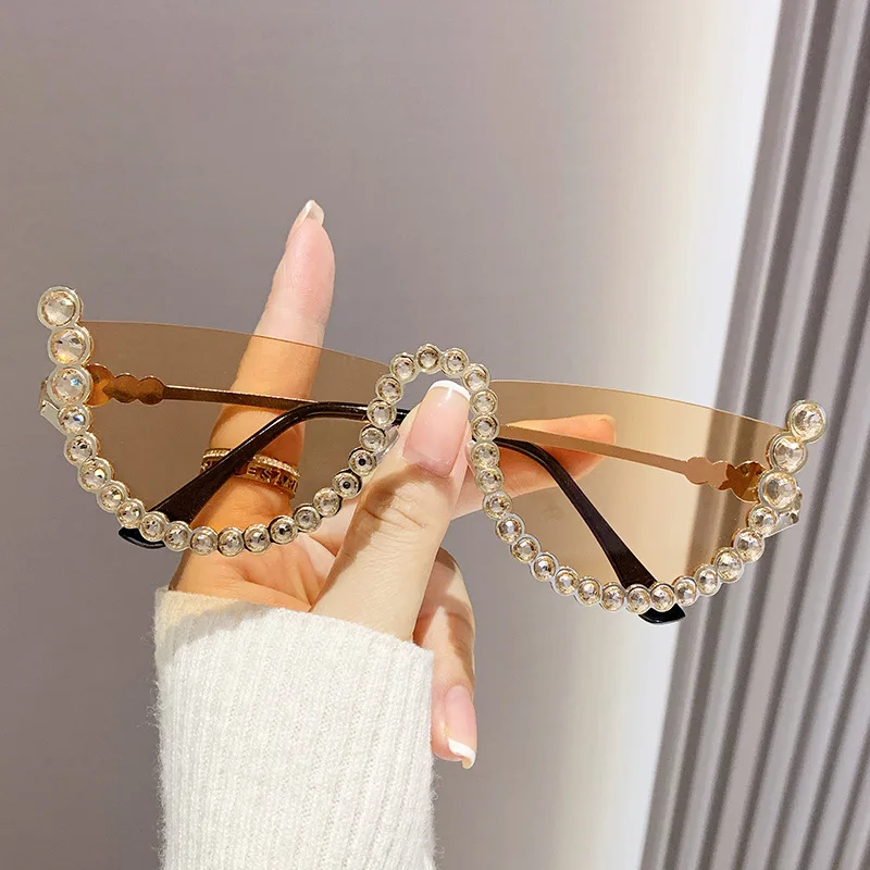 Retro Diamond Inlay Small Half Frame Sunglasses Women Cat Eye Sun Glasses Trendy Modern Eyewear Fashion Luxury Brand Designer Sh