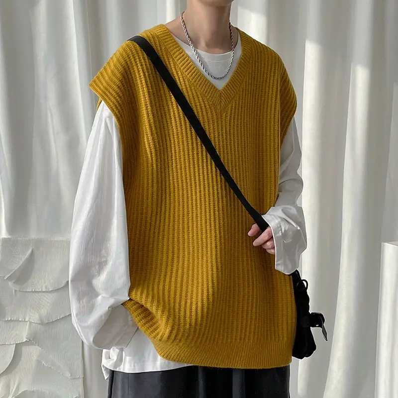 Men's Knitted Sweater Spring Autumn Casual Vest Korean Fashion Solid Sleeveless Baggy Knit Bottoming Vest Male Clothes R106