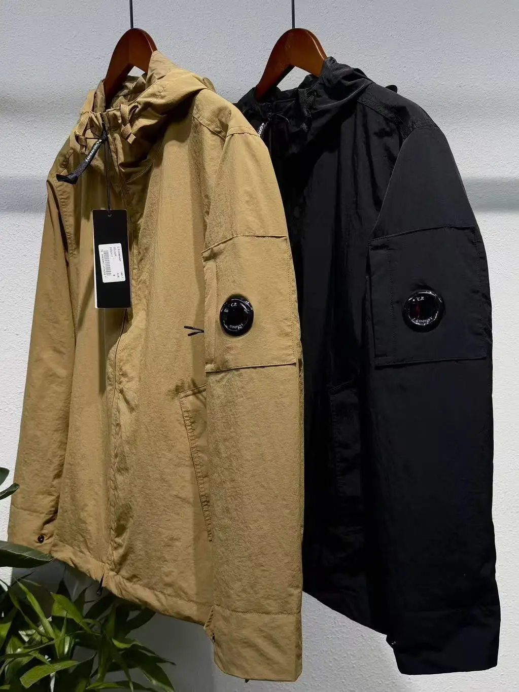 Luxury Hooded Jacket Men's Autumn Winter New Style Youth Trendy Nylon Fabric Zipper Closure  Color Standard Fit Coat