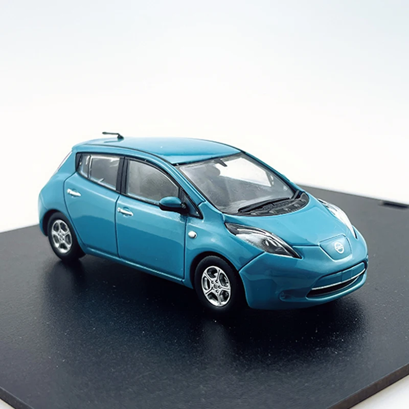 JC 1:43 Scale Diecast Alloy Nissan LEAF Toys Cars Model Classics Nostalgia Adult Collectibles Souvenir Gifts Static Display