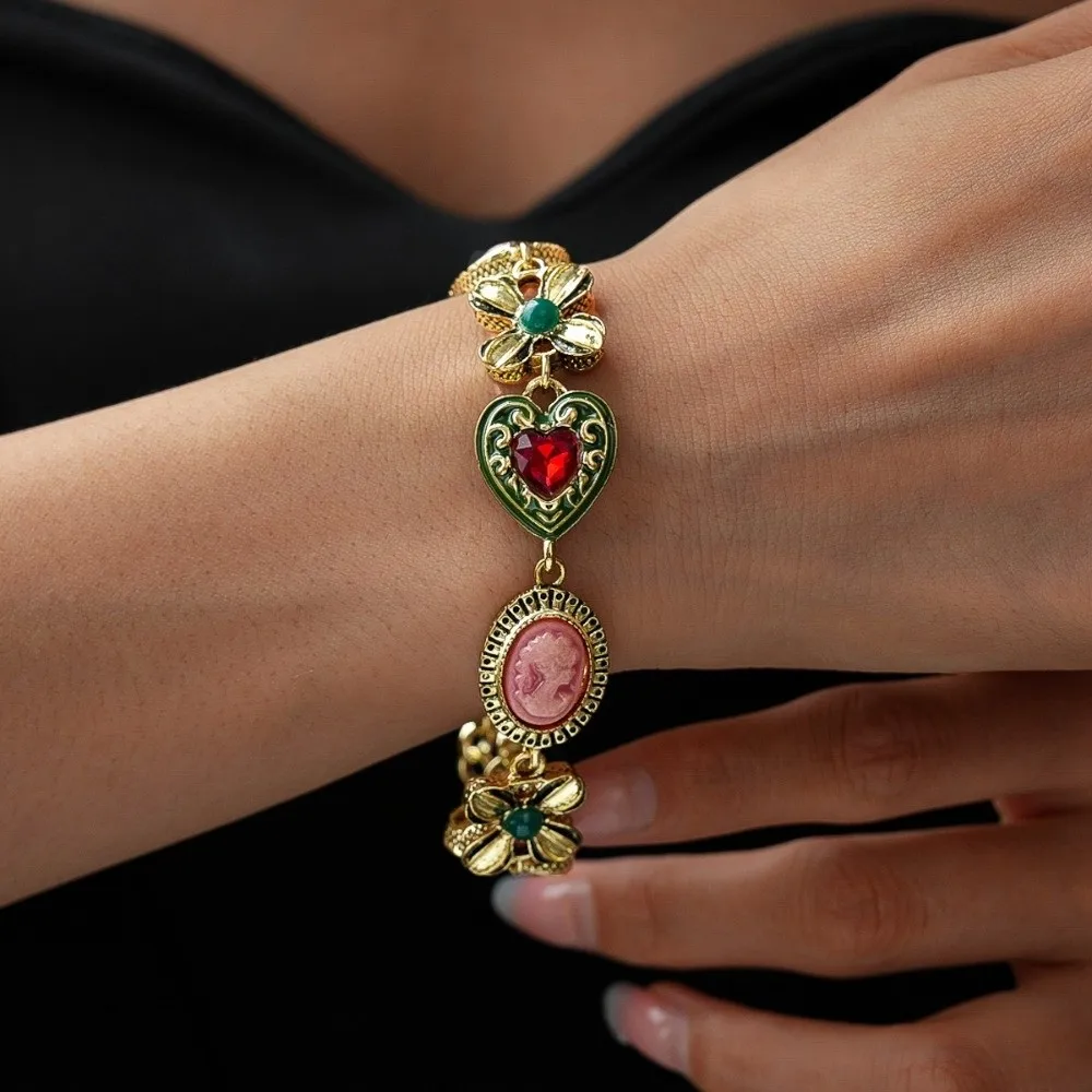 Court-style Vintage Metal Necklace Flower and Heart Diamond-bordered Collar Chain Adjustable Exquisite Bracelet Earrings Jewelry