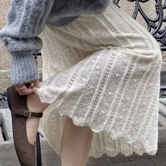 Autumn and Winter 2025 Women's Elastic Waist Long Skirt Apricot Straight Lace Skirt