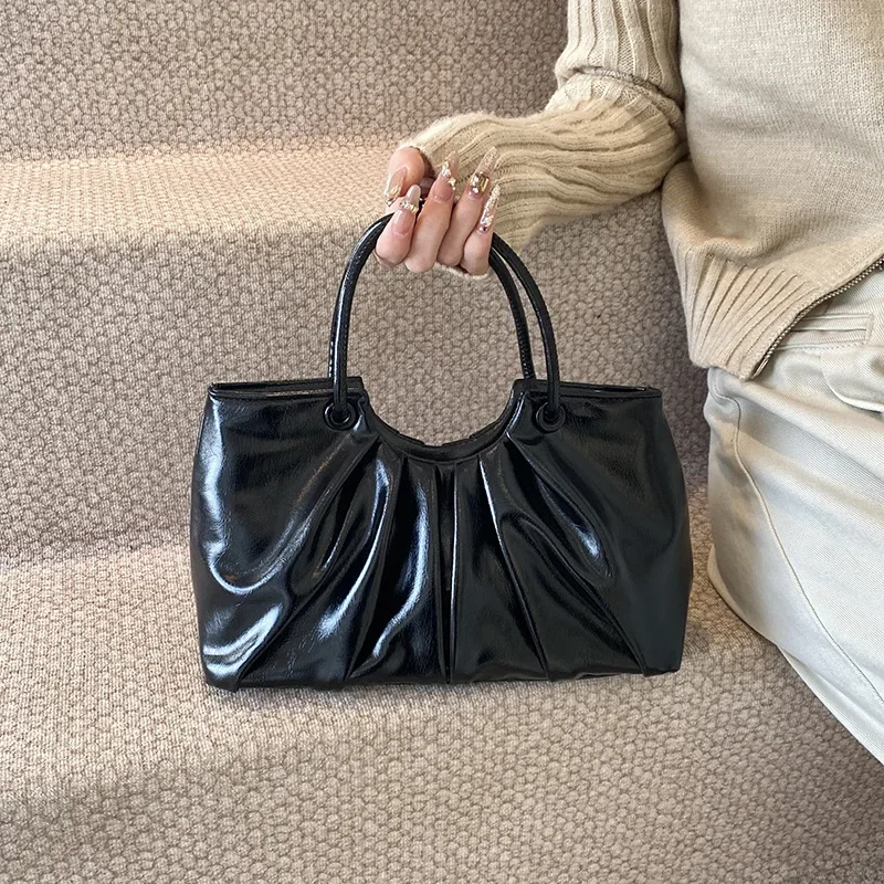 

Korean Version of Pleated Cloud Bag,new Oblique Span Large-capacity Bag, Shoulder Handheld Women's Autumn and Winter Women's Bag