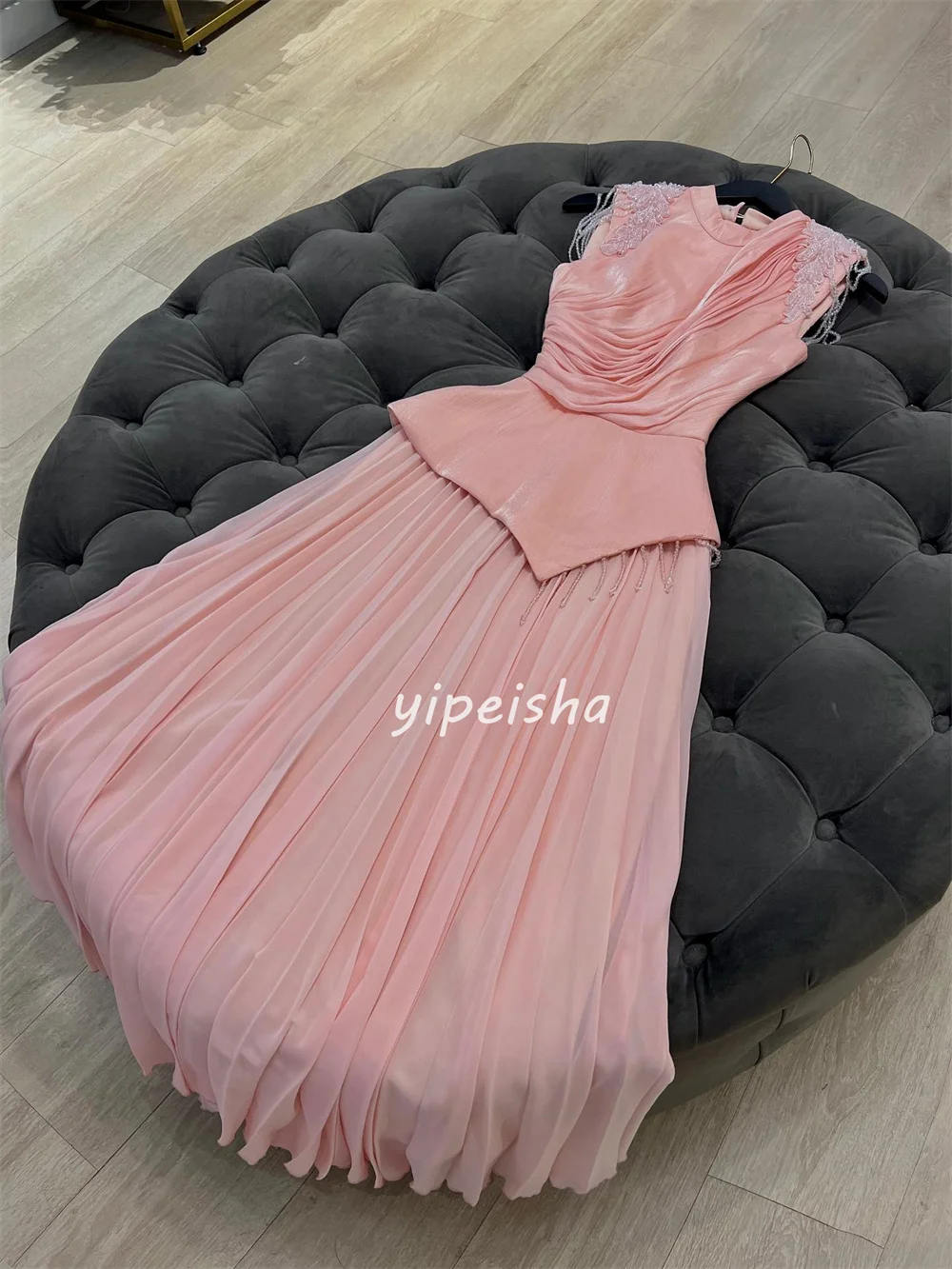 Vestidos largos personalizados de estilo moderno, moda de gasa con cuentas, plisados, rectos, con cuello redondo, vestidos para ocasiones a medida, clásicos a juego