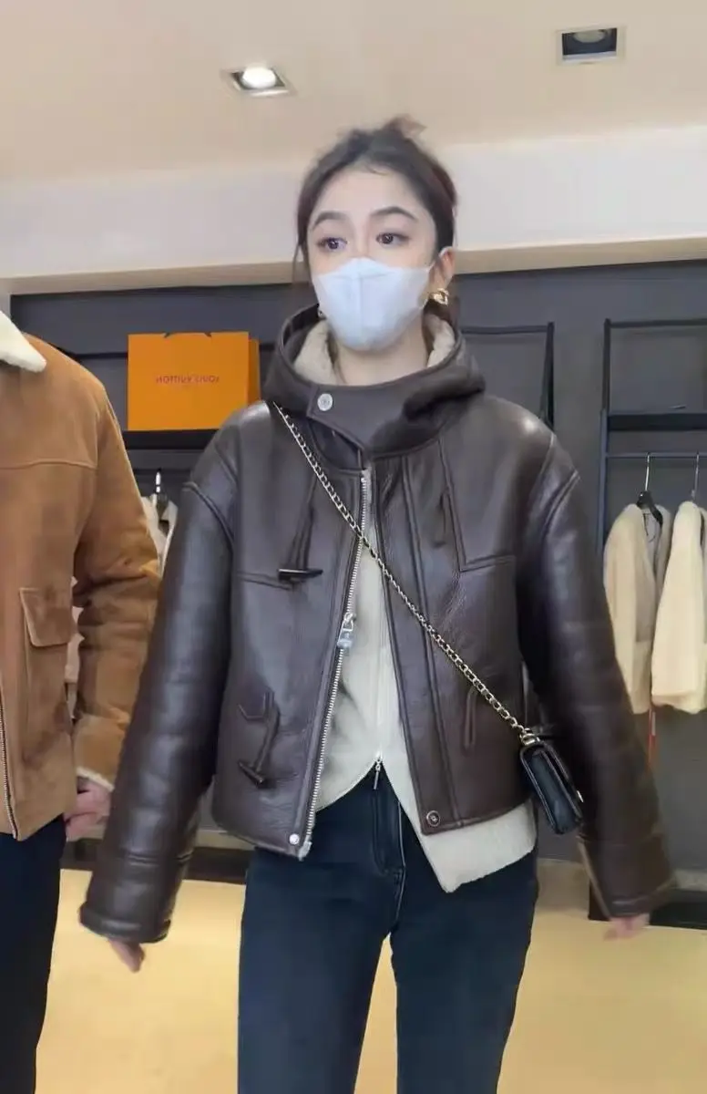 Autumn Winter Niche Unique Chic Top French Small Fragrant Celebrity Design Sense Korean Hooded Leather Jacket Short Coat Women