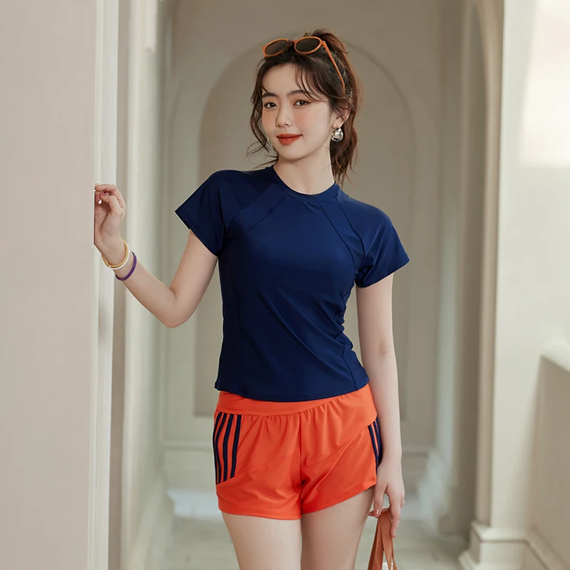 Women's Bathing Suits 2 Piece Modest Swimwear Short Sleeve Top Shirt with Built in Bra Boyshort Female Sport Swimsuit Surf Suit