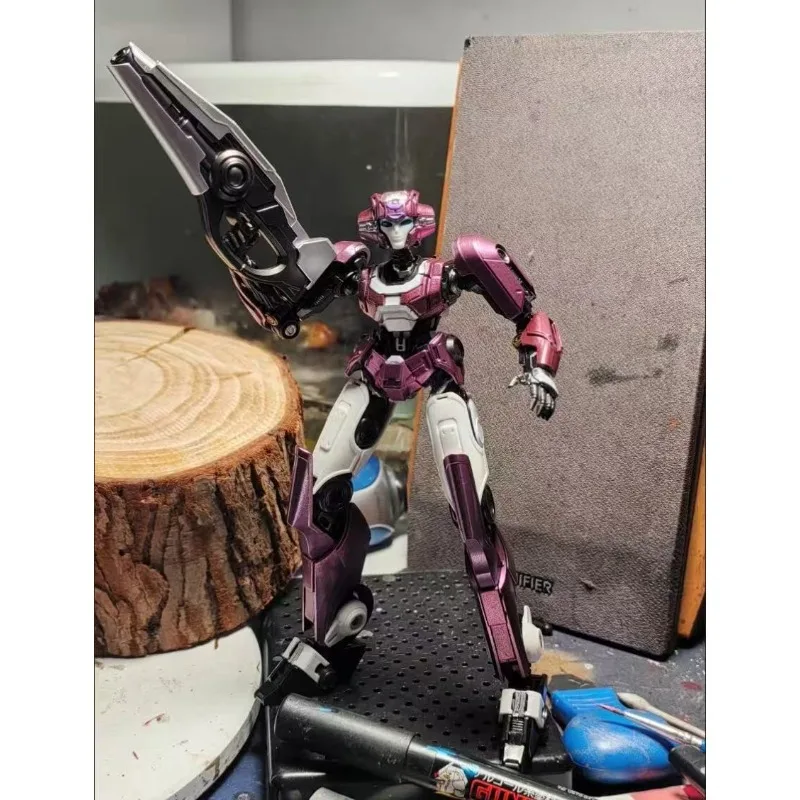 ELITA-1 Arcee ELITA 17.5cm Transformers ONE Zębaty Robot Model do Składania Figurki Akcji Zabawki Roboty Nowy Produkt