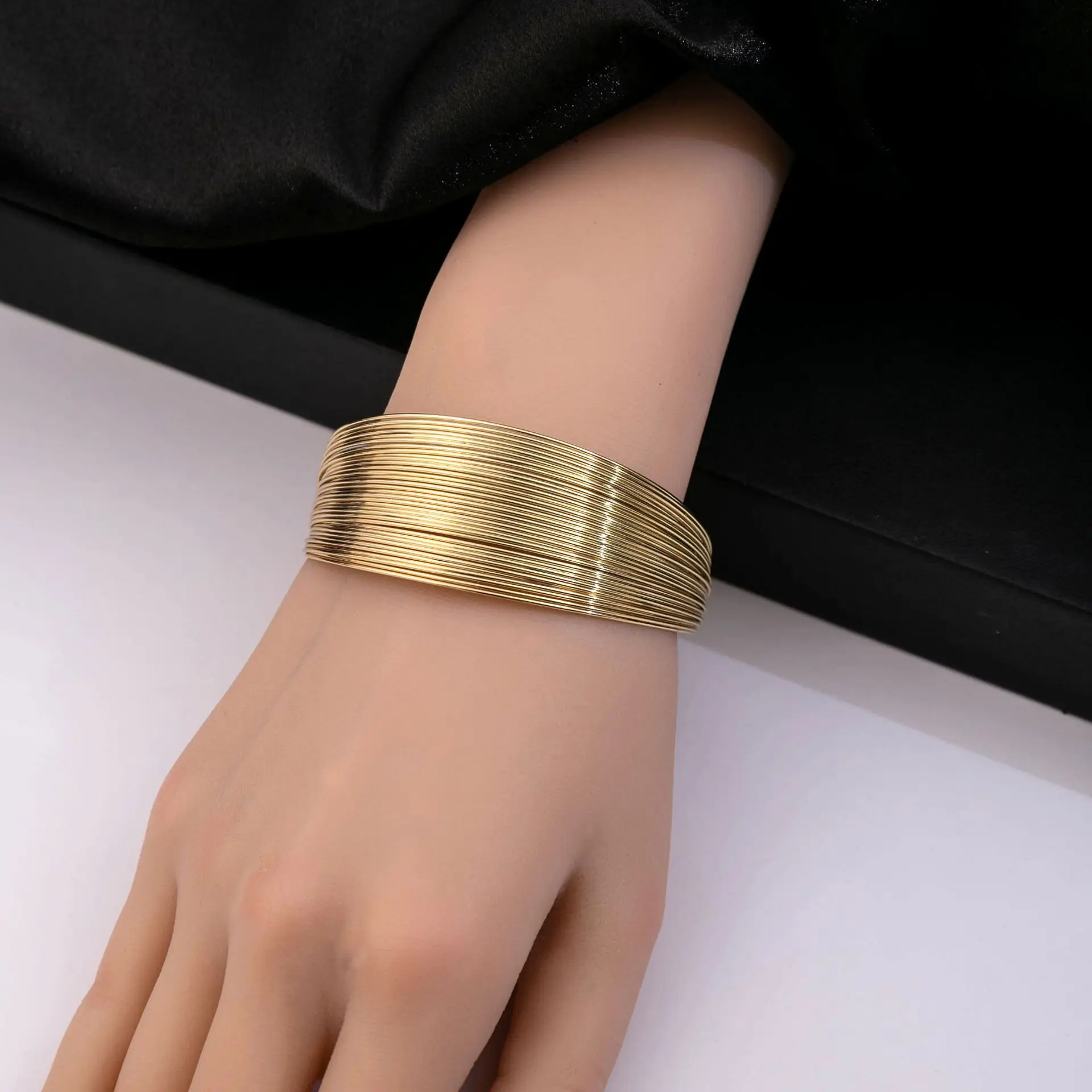 New Fashion Wire Bracelet Metal Wide Bangle Multi-layer Opening Wide-Style Personality Bracelet Popular Women Hand Accessories