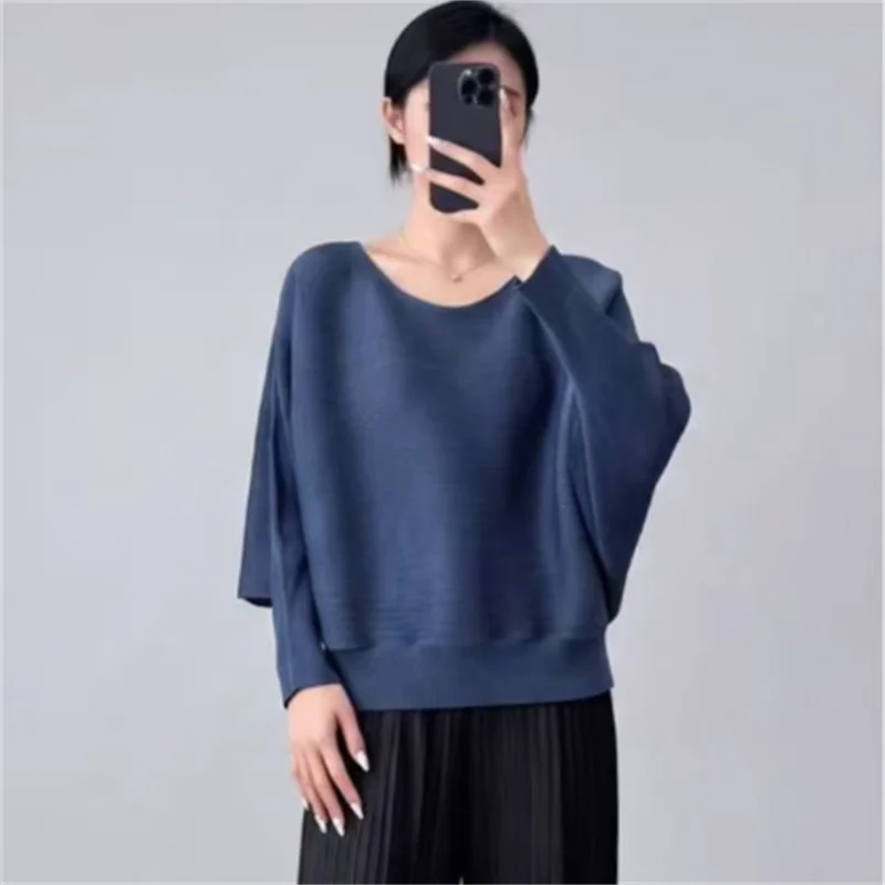 Miyake Women Pleated Batwing Sleeve Top Round Neck Solid Color Loose Casual Pleated Blouse
